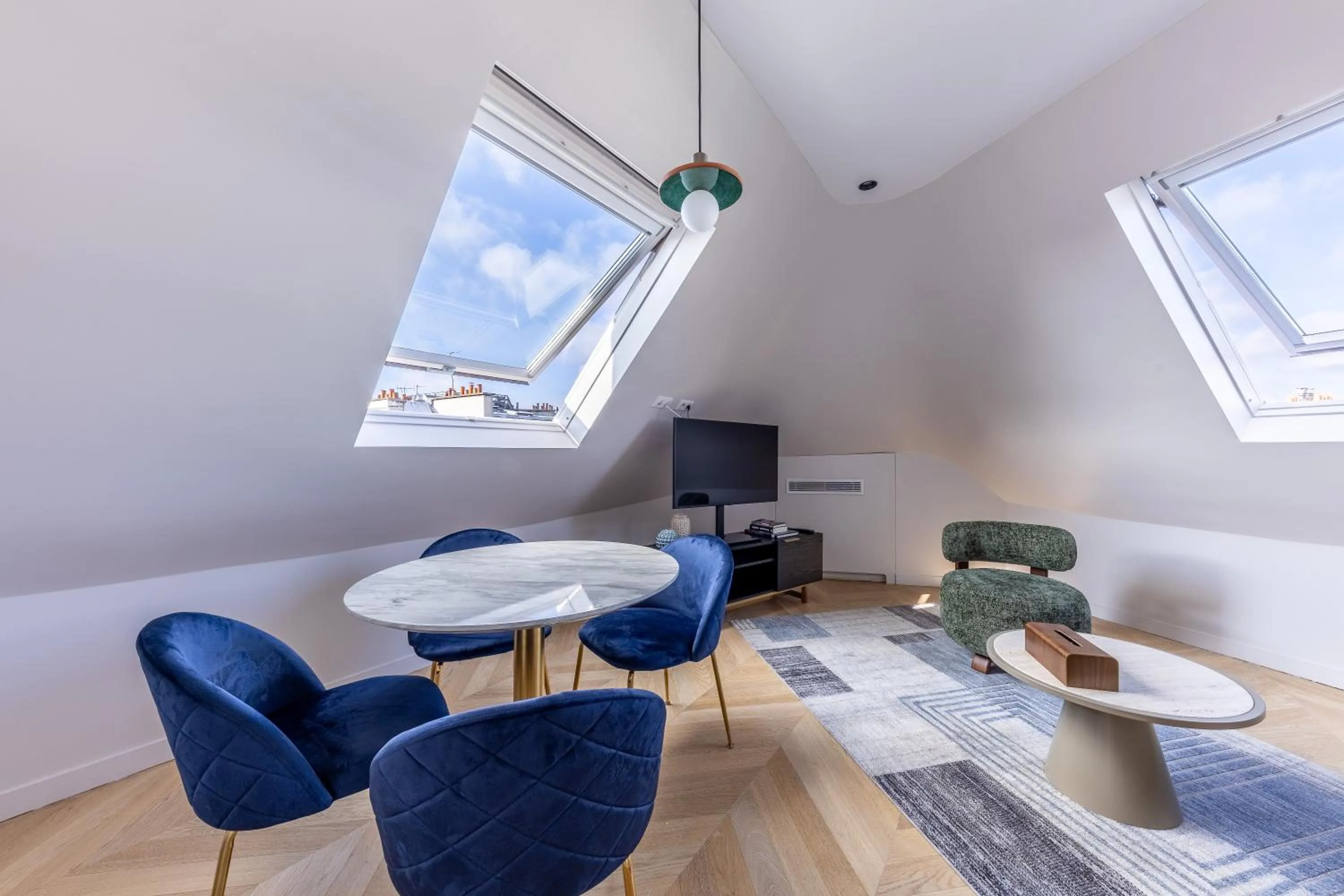 TV and multimedia in Quartier Libre Marais