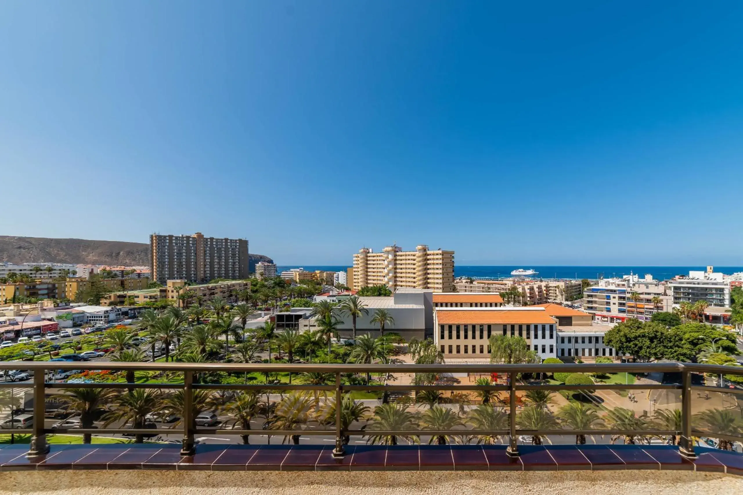 EDEN RENTALS Valdes Penthouse Oceanviews EDEN RENTALS Valdes Penthouse Oceanviews