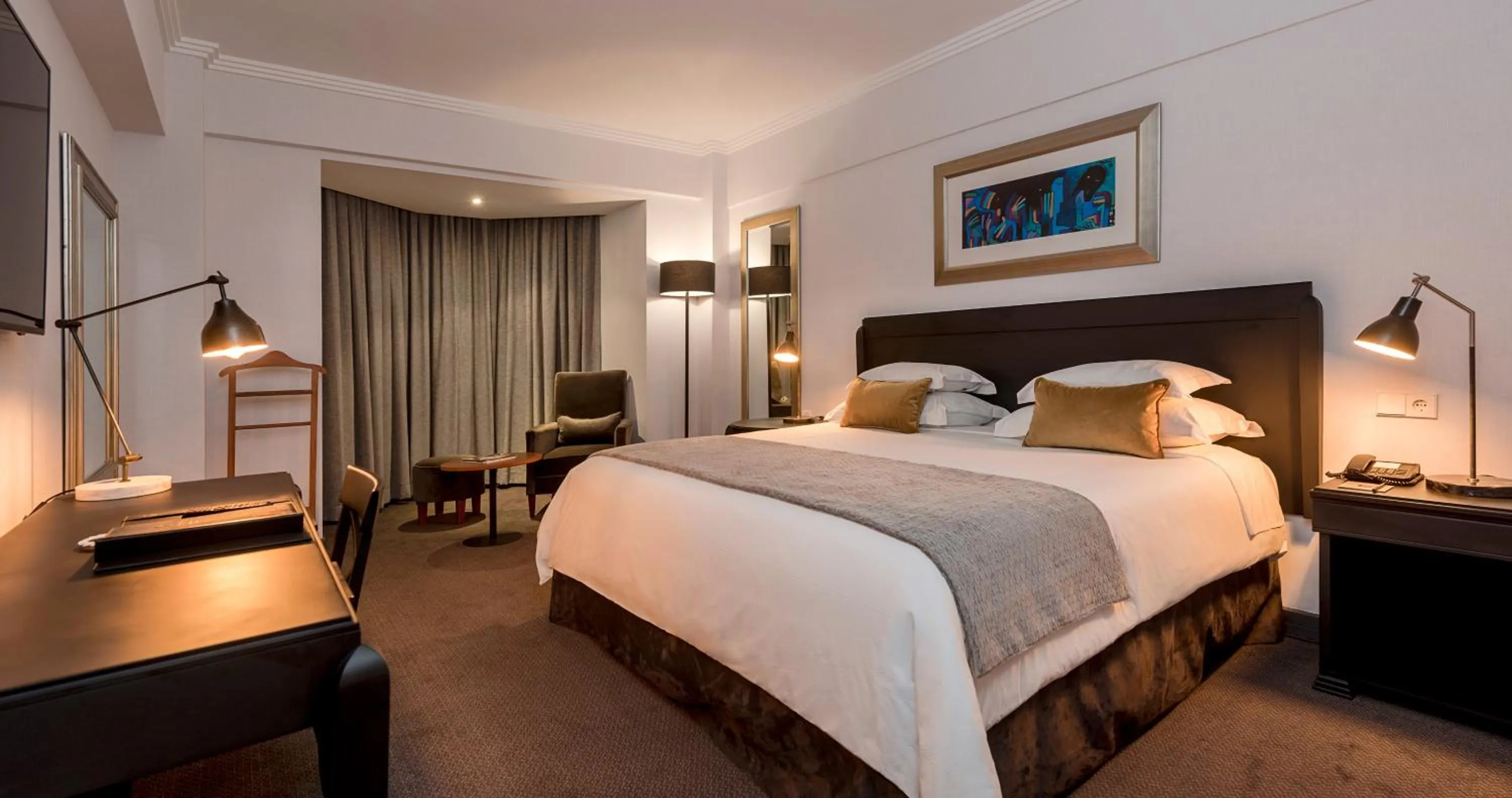 Decorative detail, Bed in Hotel Avenida