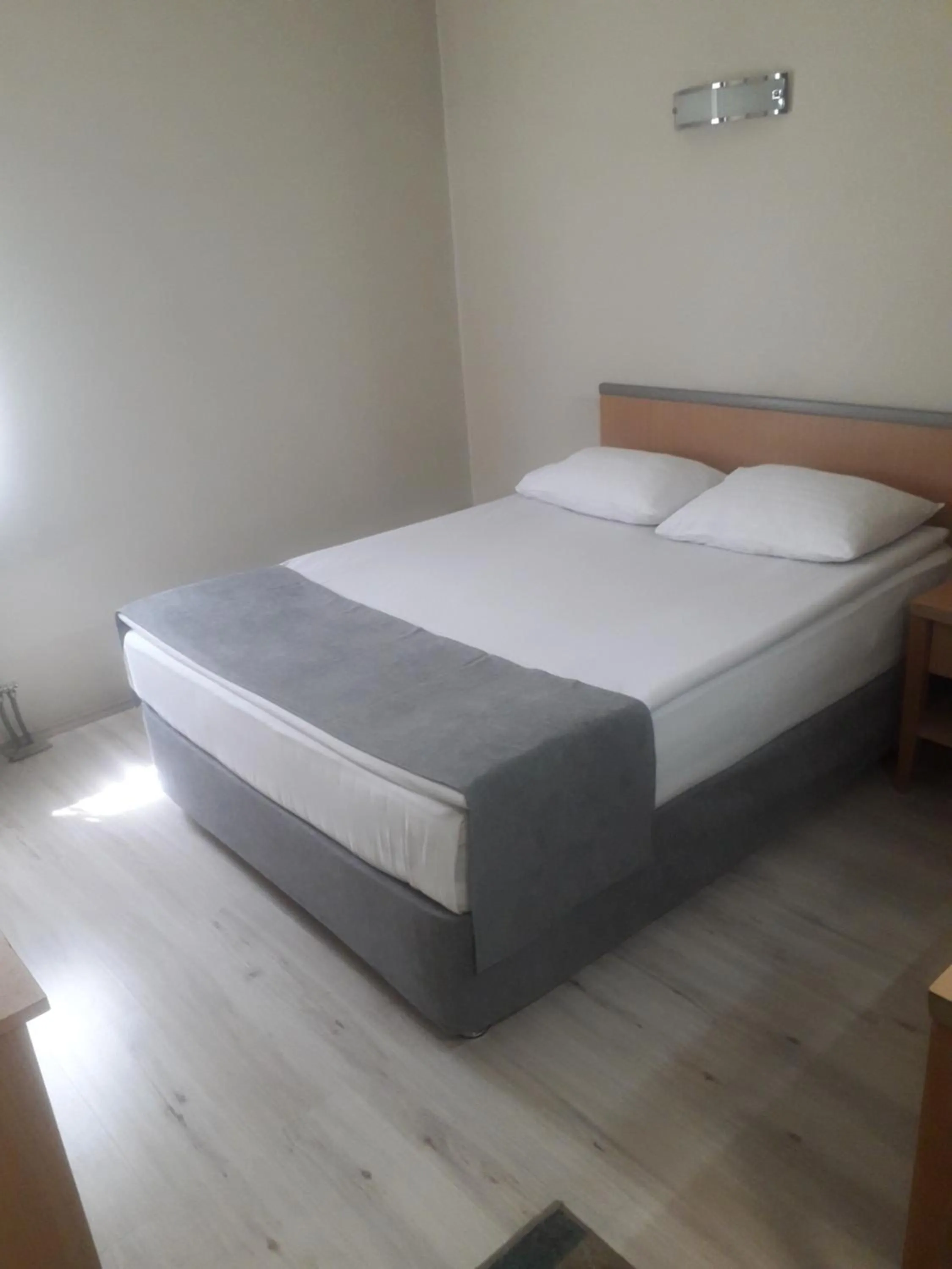 Bed in OTEL AMİLLER