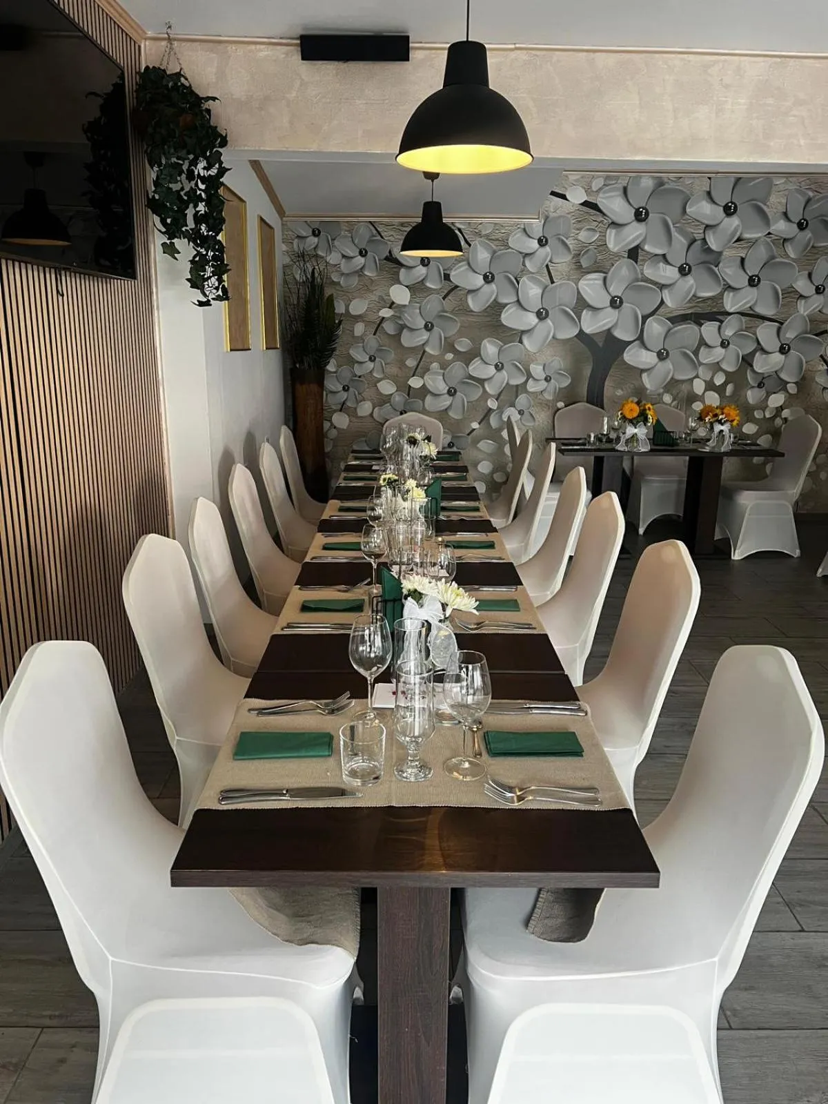 Restaurant/places to eat in Pensiunea Bavaria Campina