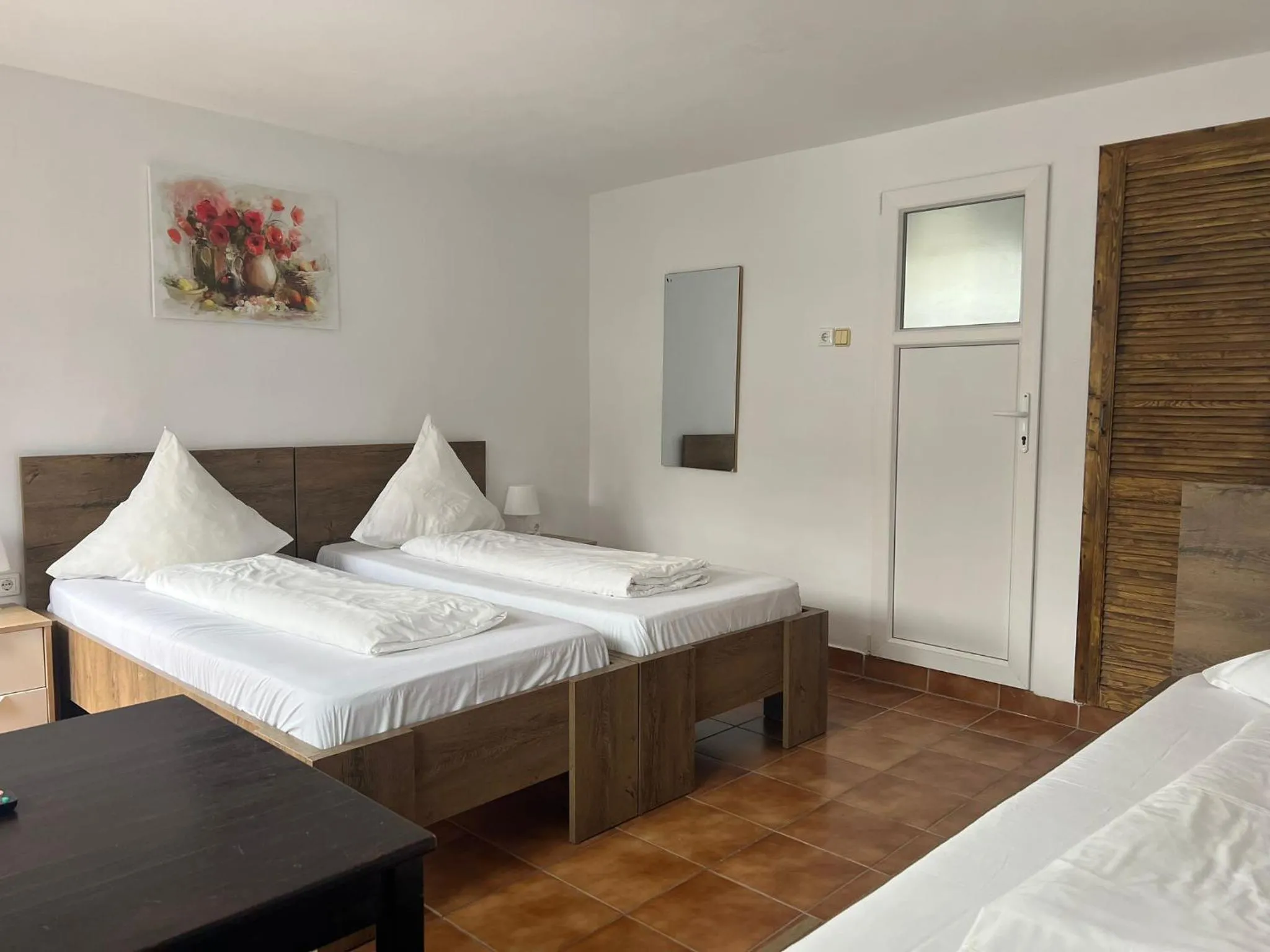 Bed in Pensiunea Bavaria Campina
