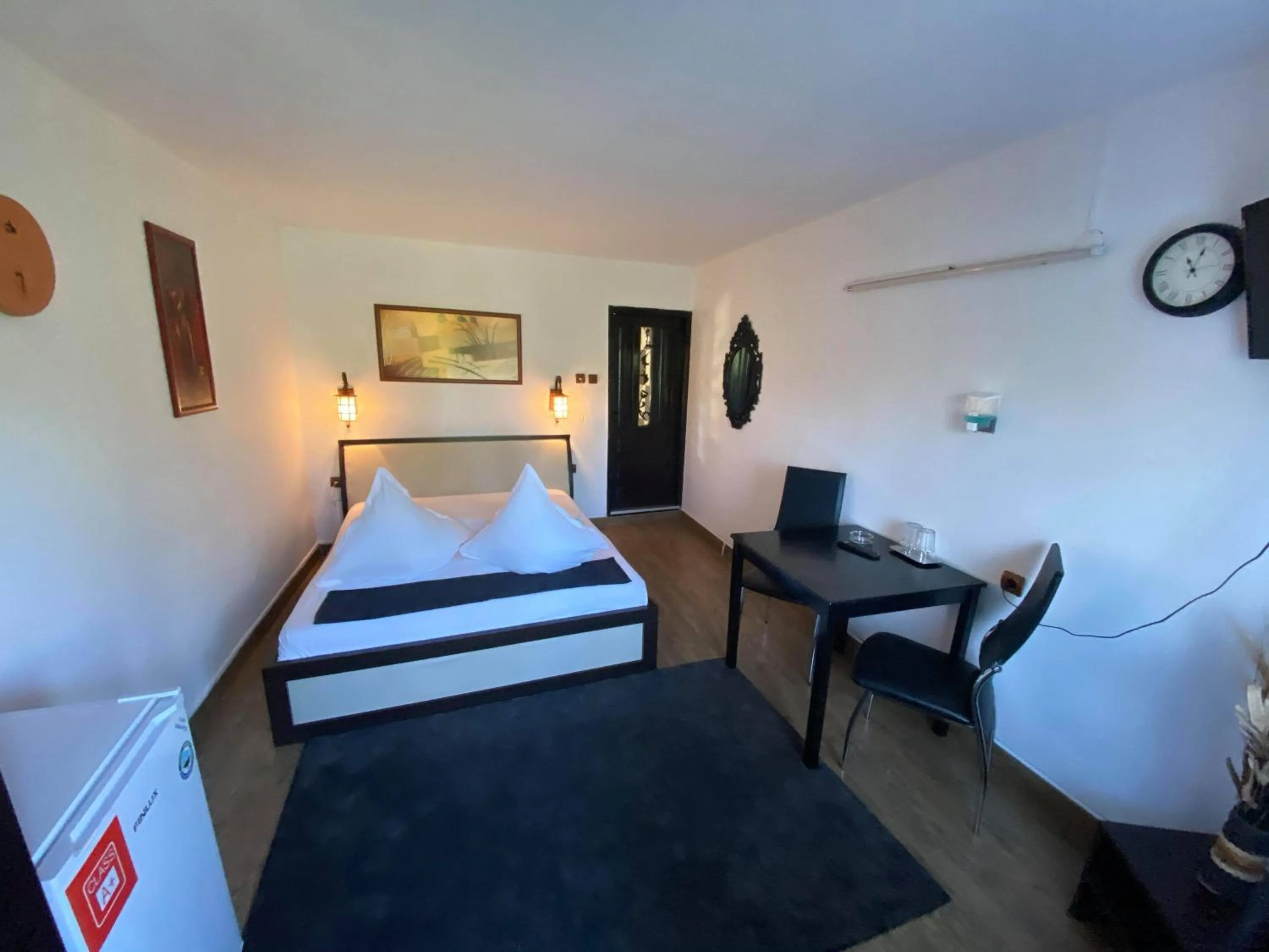 Bed in Pensiunea Bavaria Campina