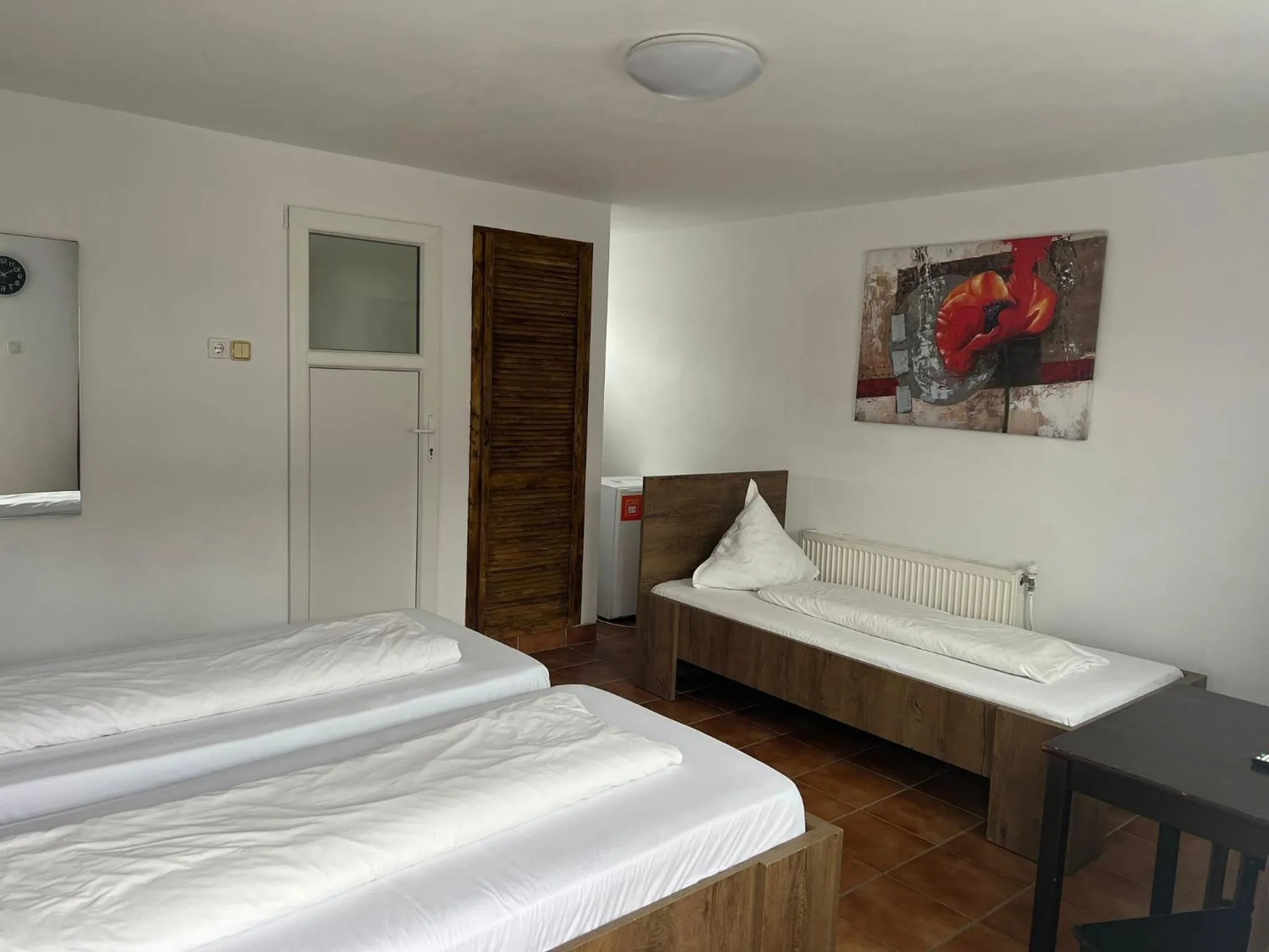 Bed in Pensiunea Bavaria Campina