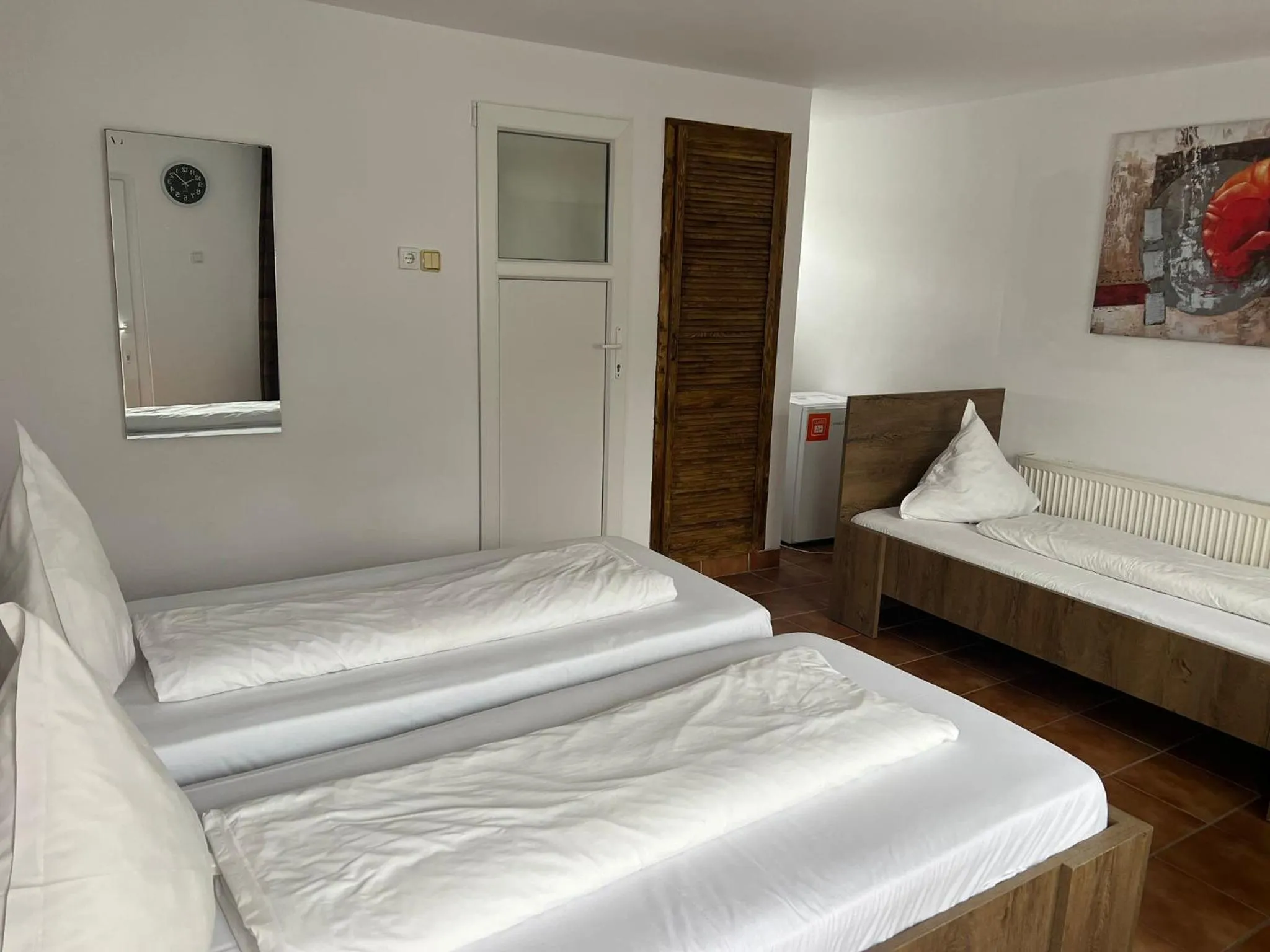 Bed in Pensiunea Bavaria Campina