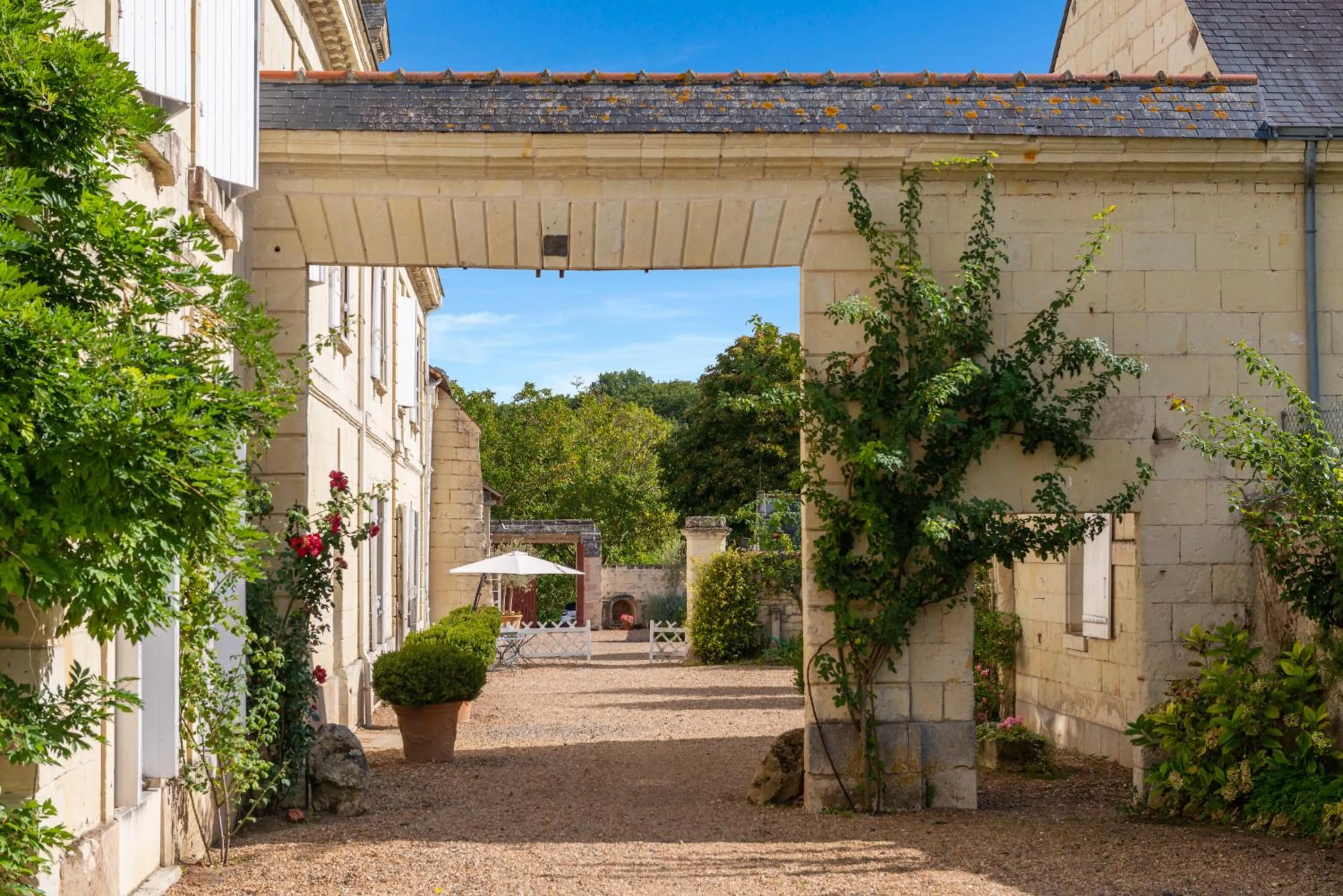 Patio in Le Domaine de Mestré, The Originals Relais
