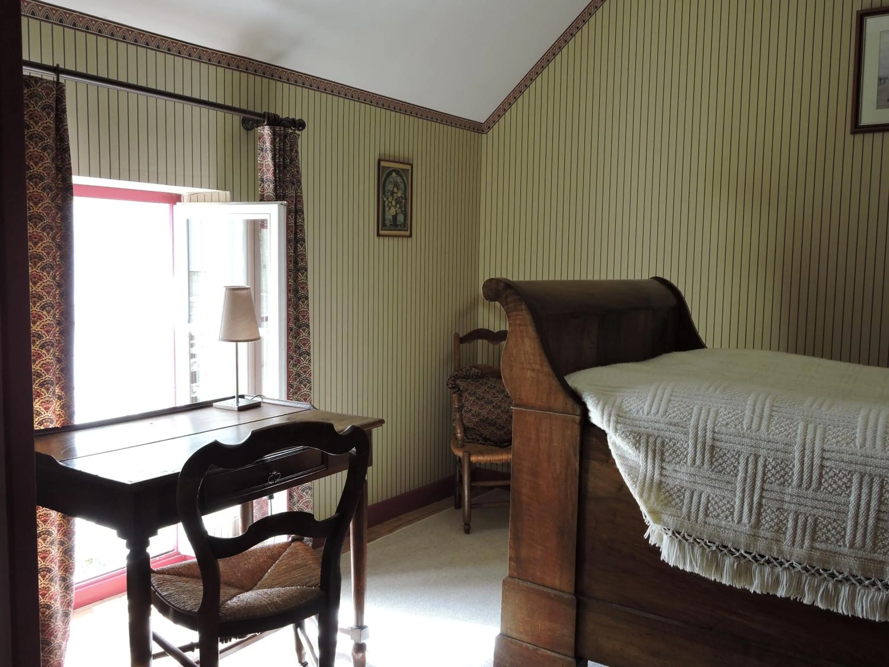 Bedroom, Bed in Le Domaine de Mestré, The Originals Relais
