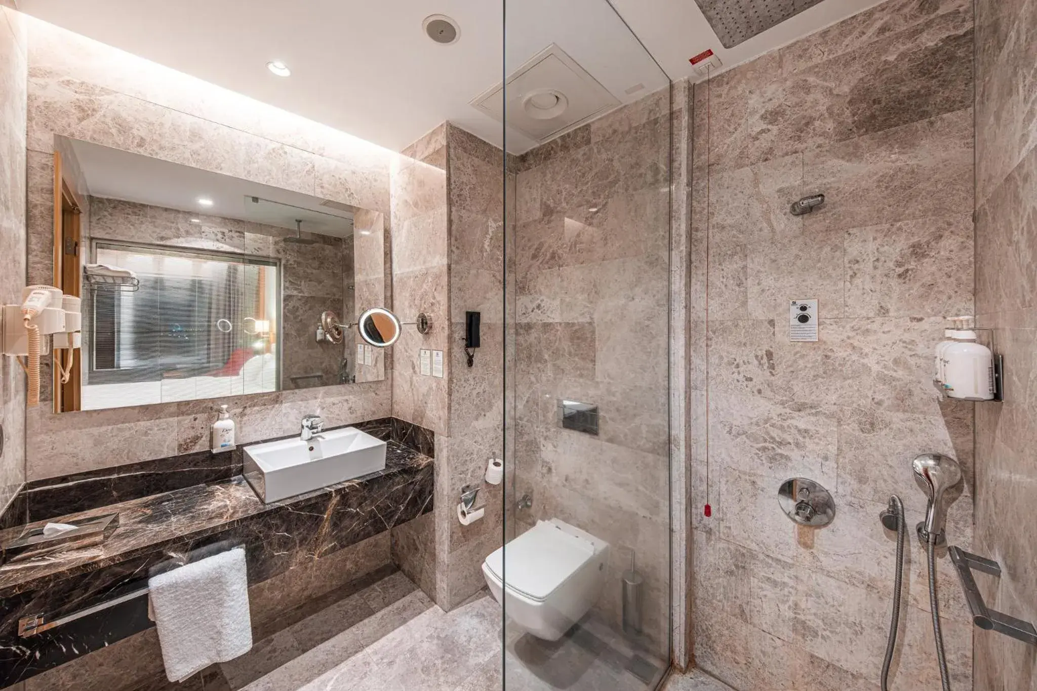 Bathroom in Holiday Inn Ankara - Cukurambar by IHG Bathroom in Holiday Inn Ankara - Cukurambar by IHG