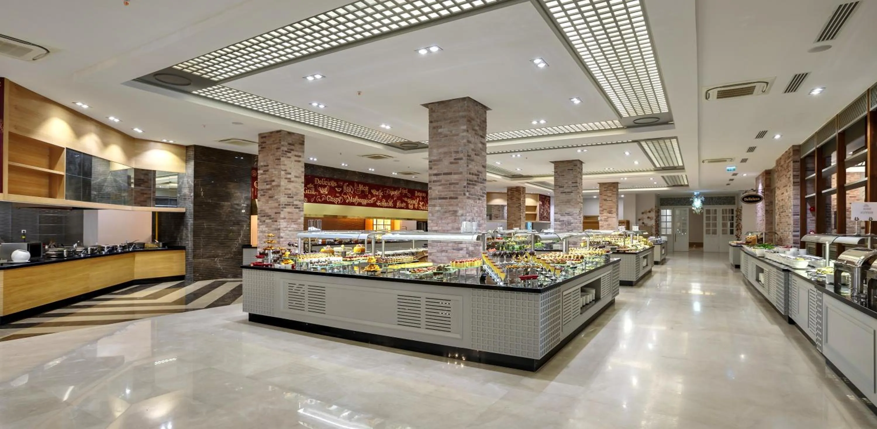 Restaurant/places to eat in Sunis Efes Royal Palace Resort & Spa