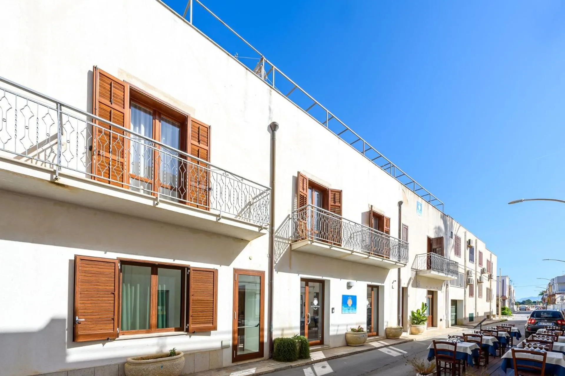 Property building in La Conchiglia sul mare Hotel