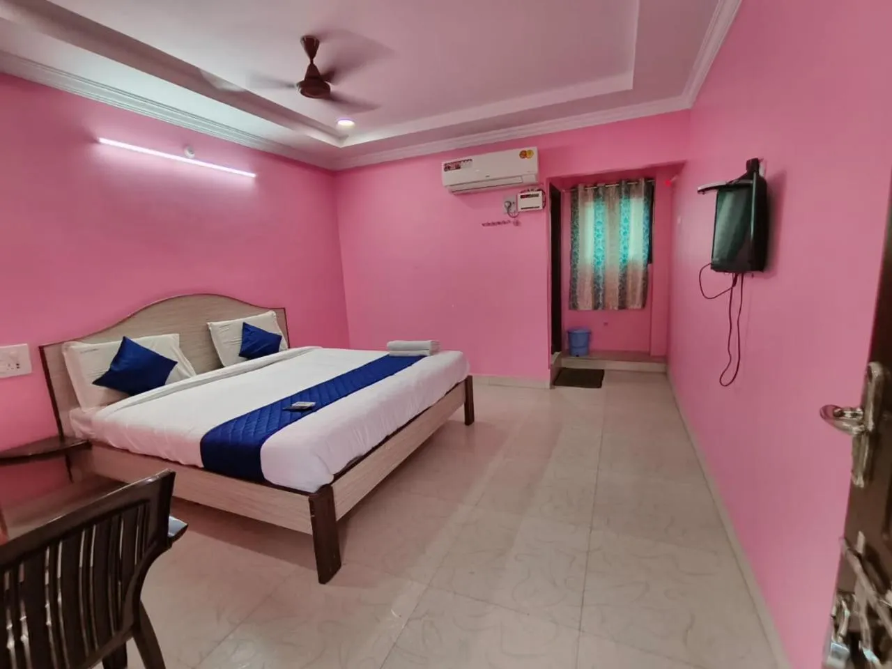 Bed in Sujan Residency's