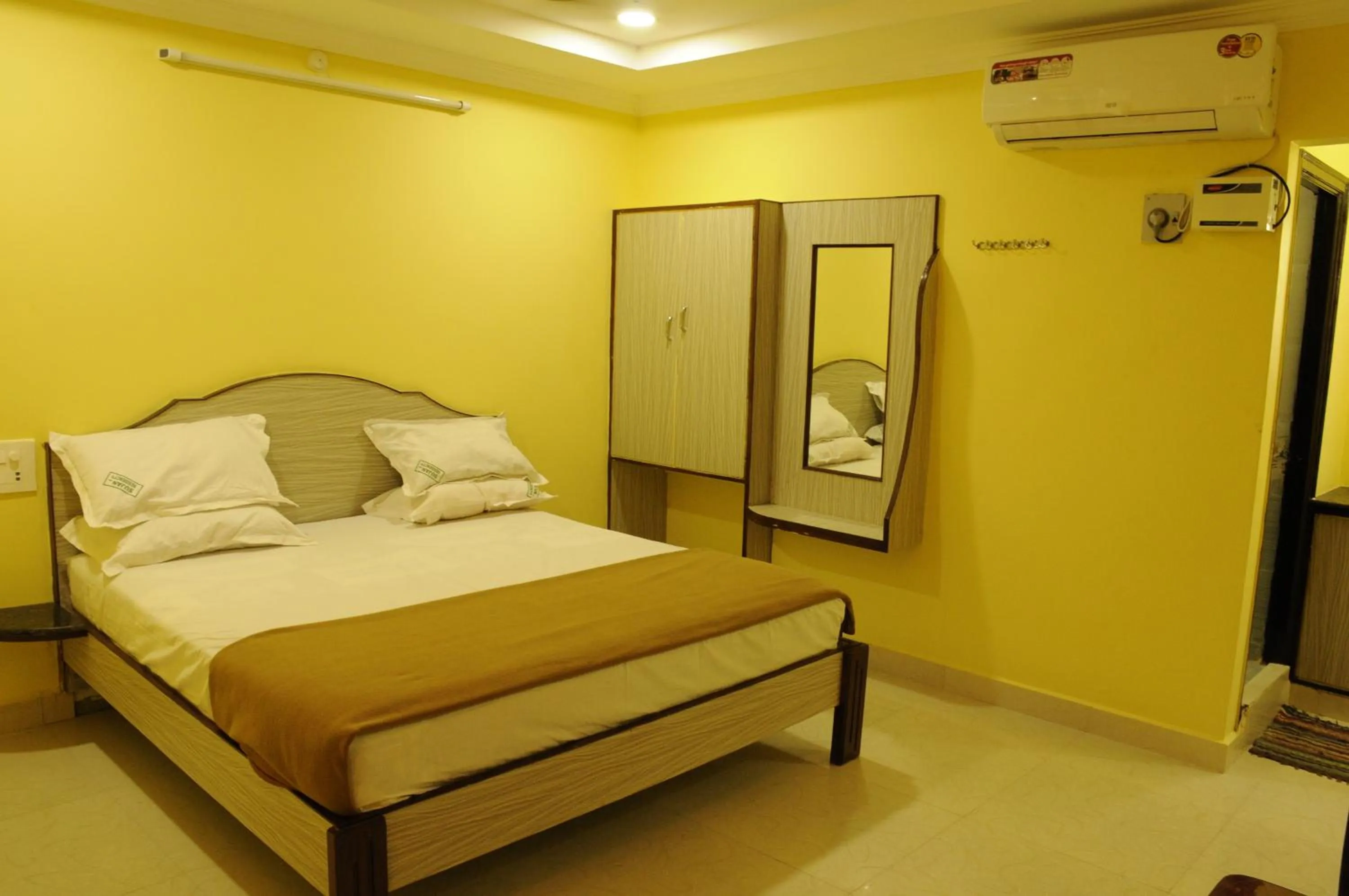 wardrobe, Bed in Sujan Residency's