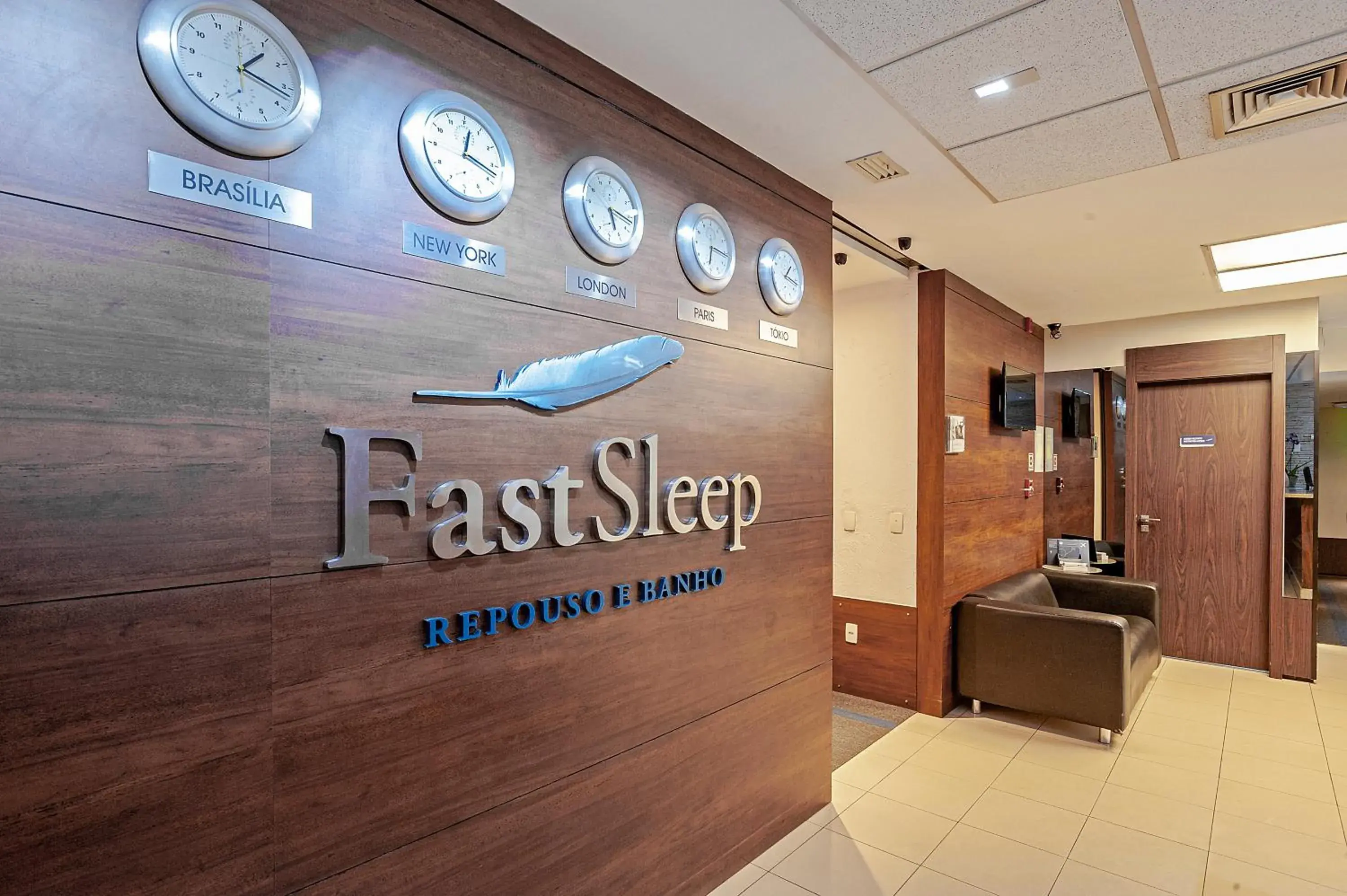 Lobby or reception in FAST SLEEP Guarulhos by Slaviero Hotéis Lobby or reception in FAST SLEEP Guarulhos by Slaviero Hotéis