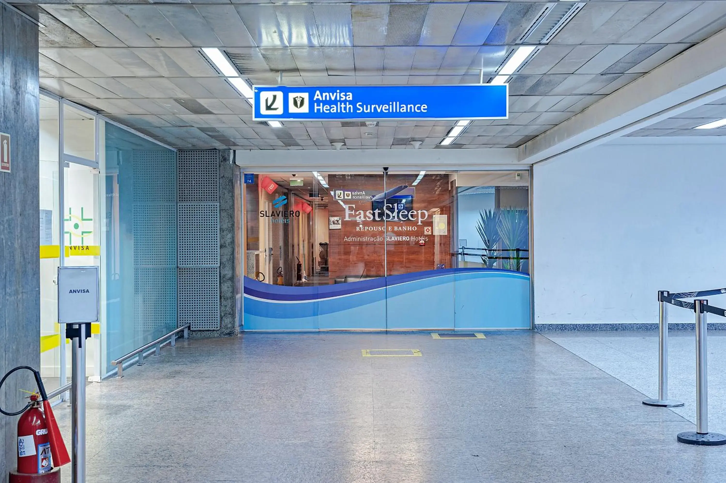 Facade/entrance in FAST SLEEP Guarulhos by Slaviero Hotéis Facade/entrance in FAST SLEEP Guarulhos by Slaviero Hotéis