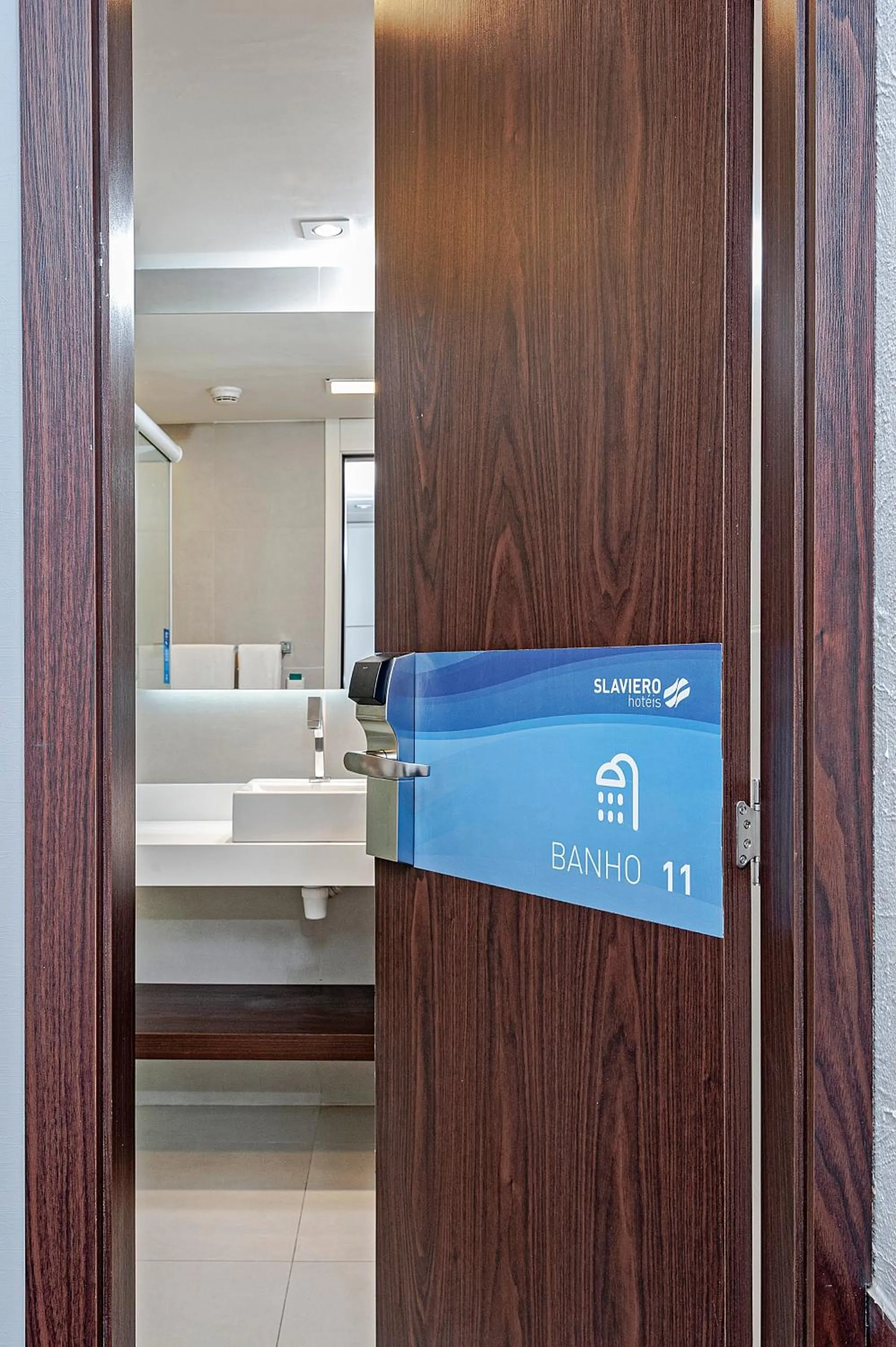 Bathroom in FAST SLEEP Guarulhos by Slaviero Hotéis