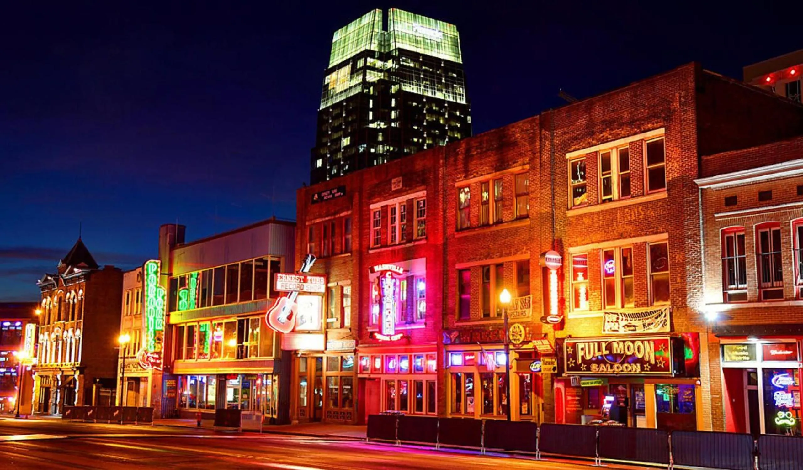 Restaurant/places to eat in Bluegreen Downtown Nashville