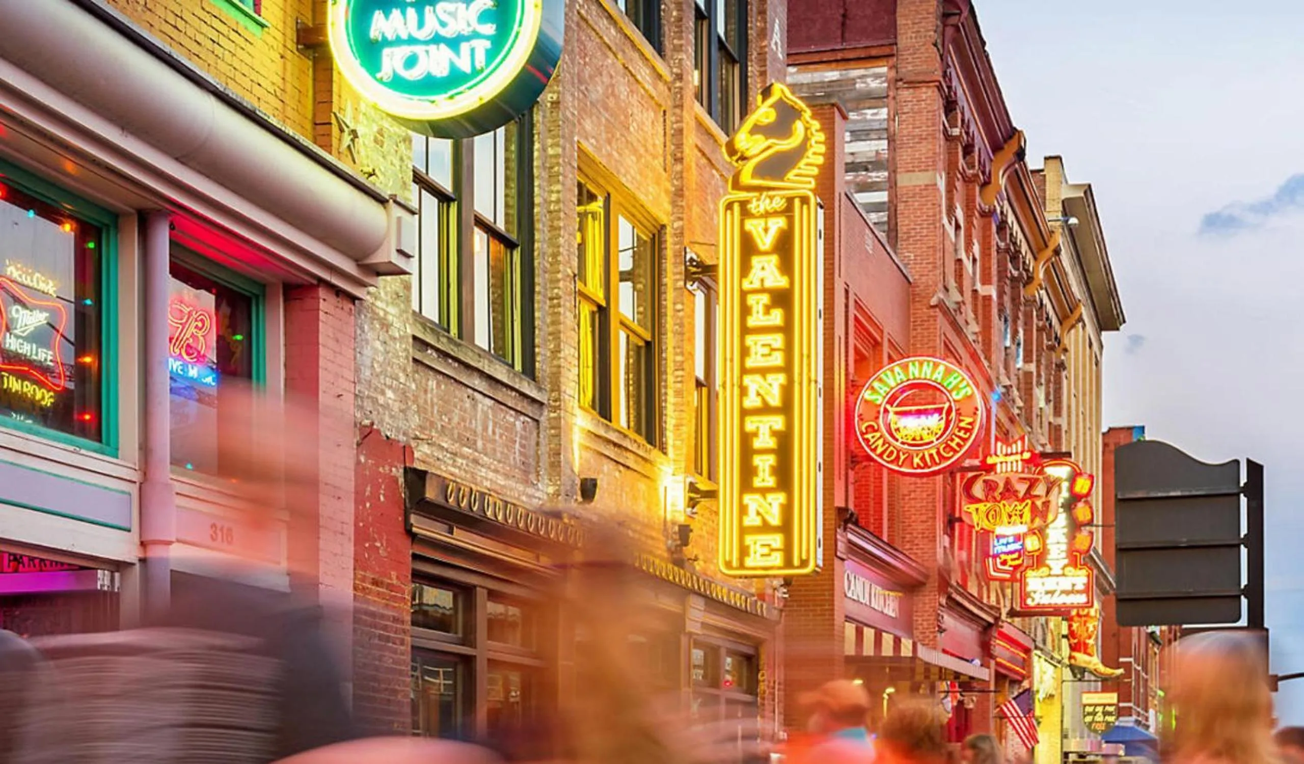 Restaurant/places to eat in Bluegreen Downtown Nashville