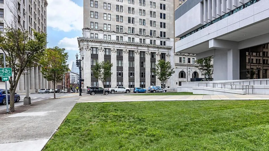Property building in Bluegreen Downtown Nashville