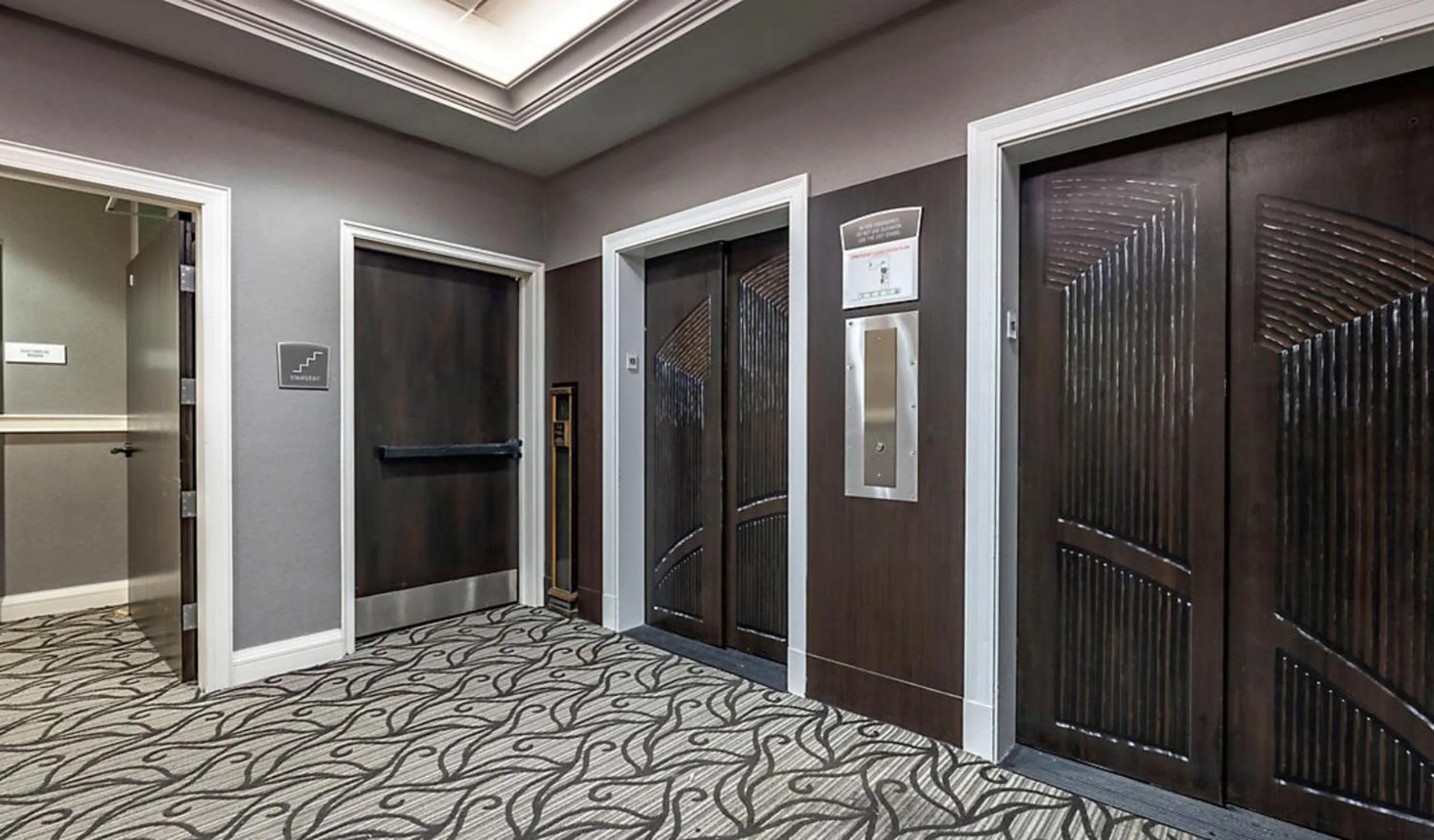 elevator in Bluegreen Downtown Nashville