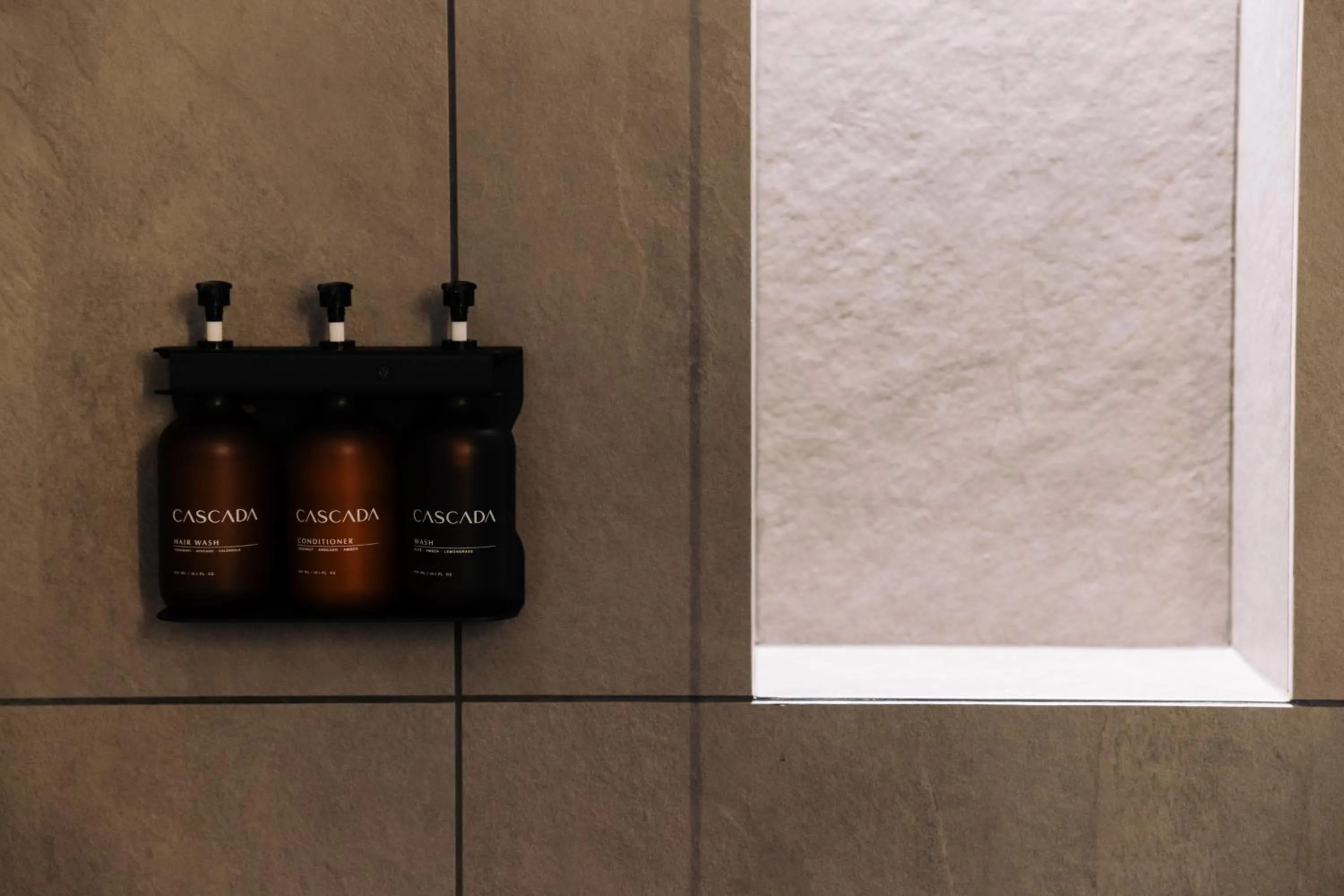 Shower in CASCADA Thermal Springs & Hotel