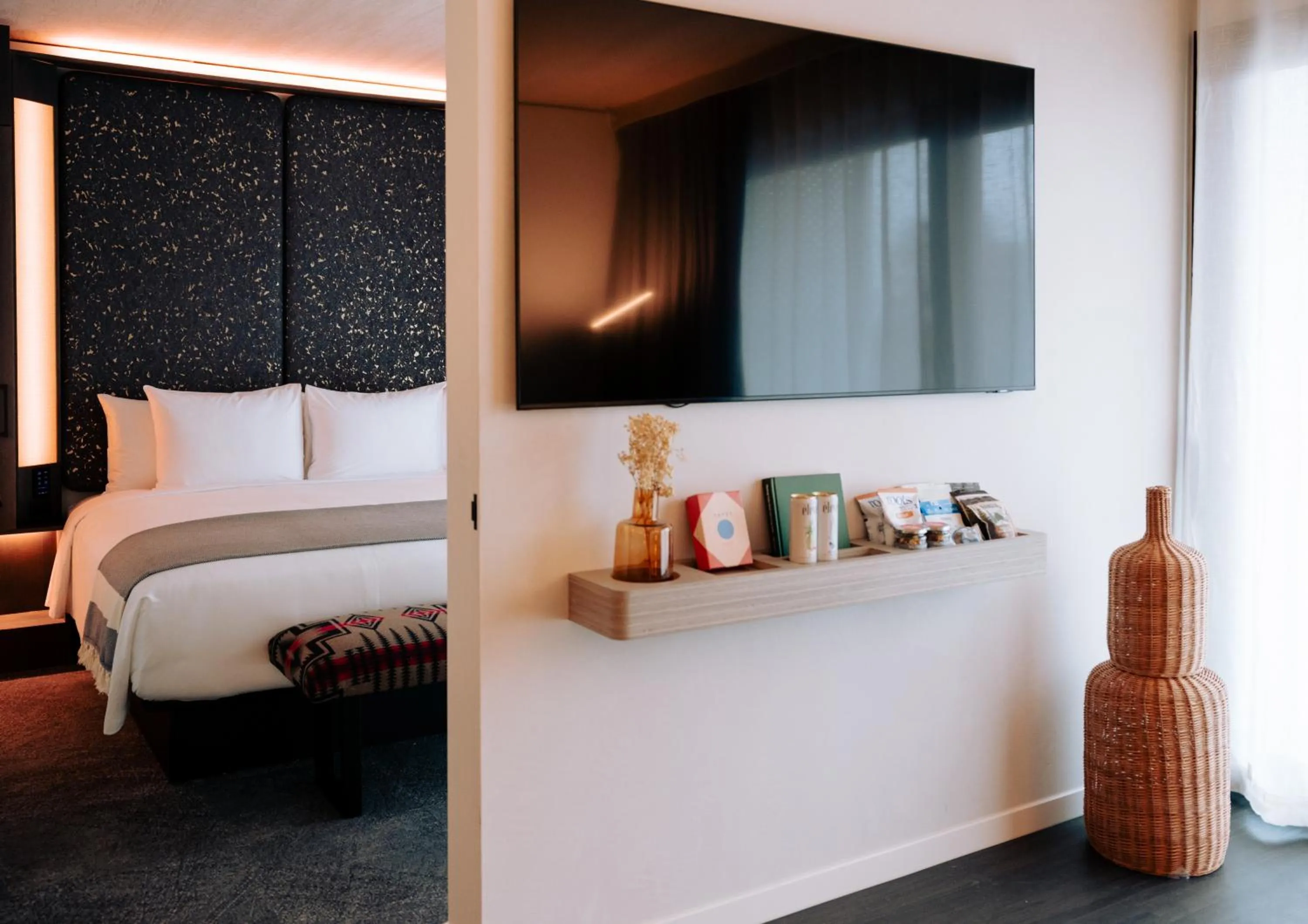 Bed in CASCADA Thermal Springs & Hotel