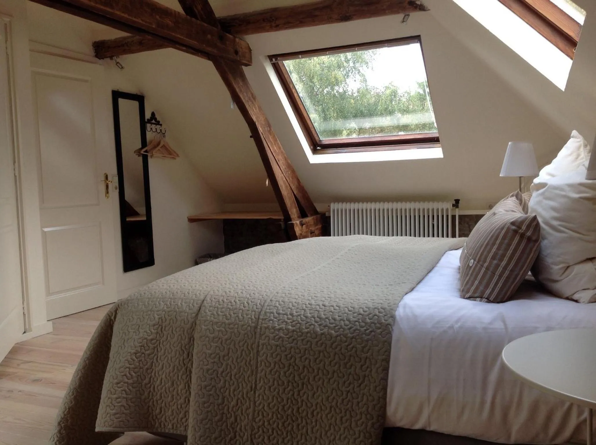 Bed in Annelies'Place to B& B