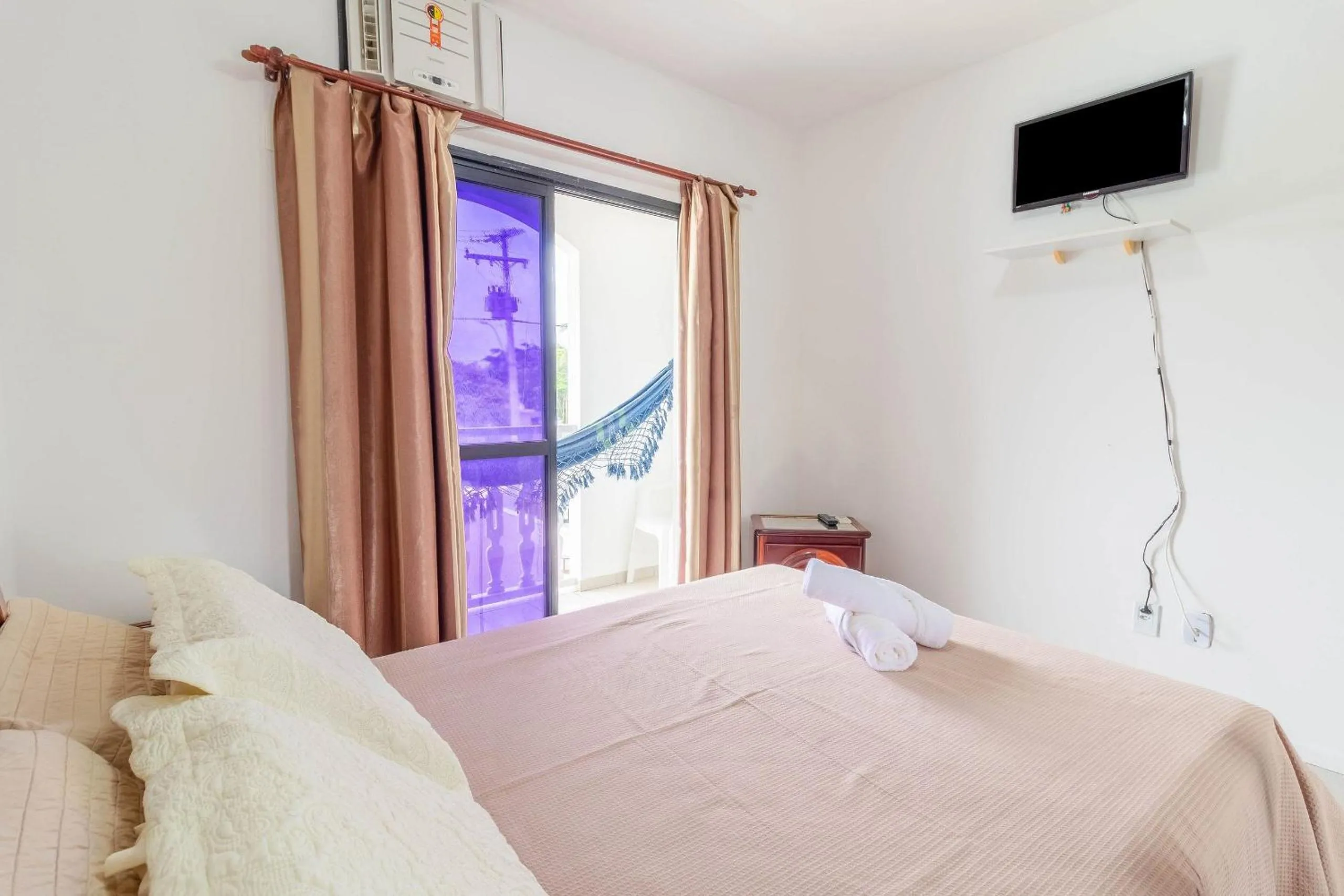 Bedroom in GB39 Apto a 50m da Praia em Guarajuba, 2/4