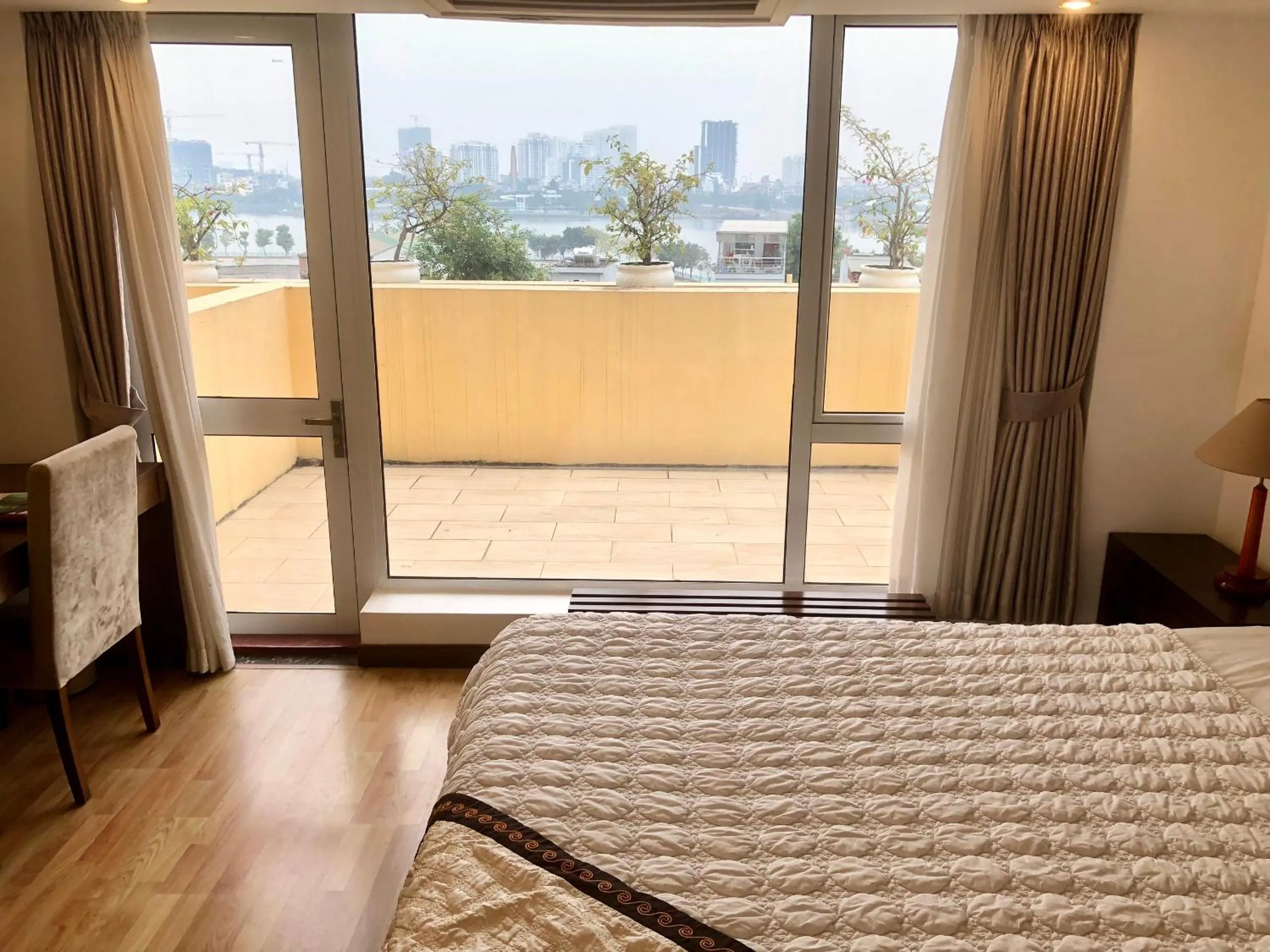 Bed in Khách sạn Công Đoàn Quảng Bá