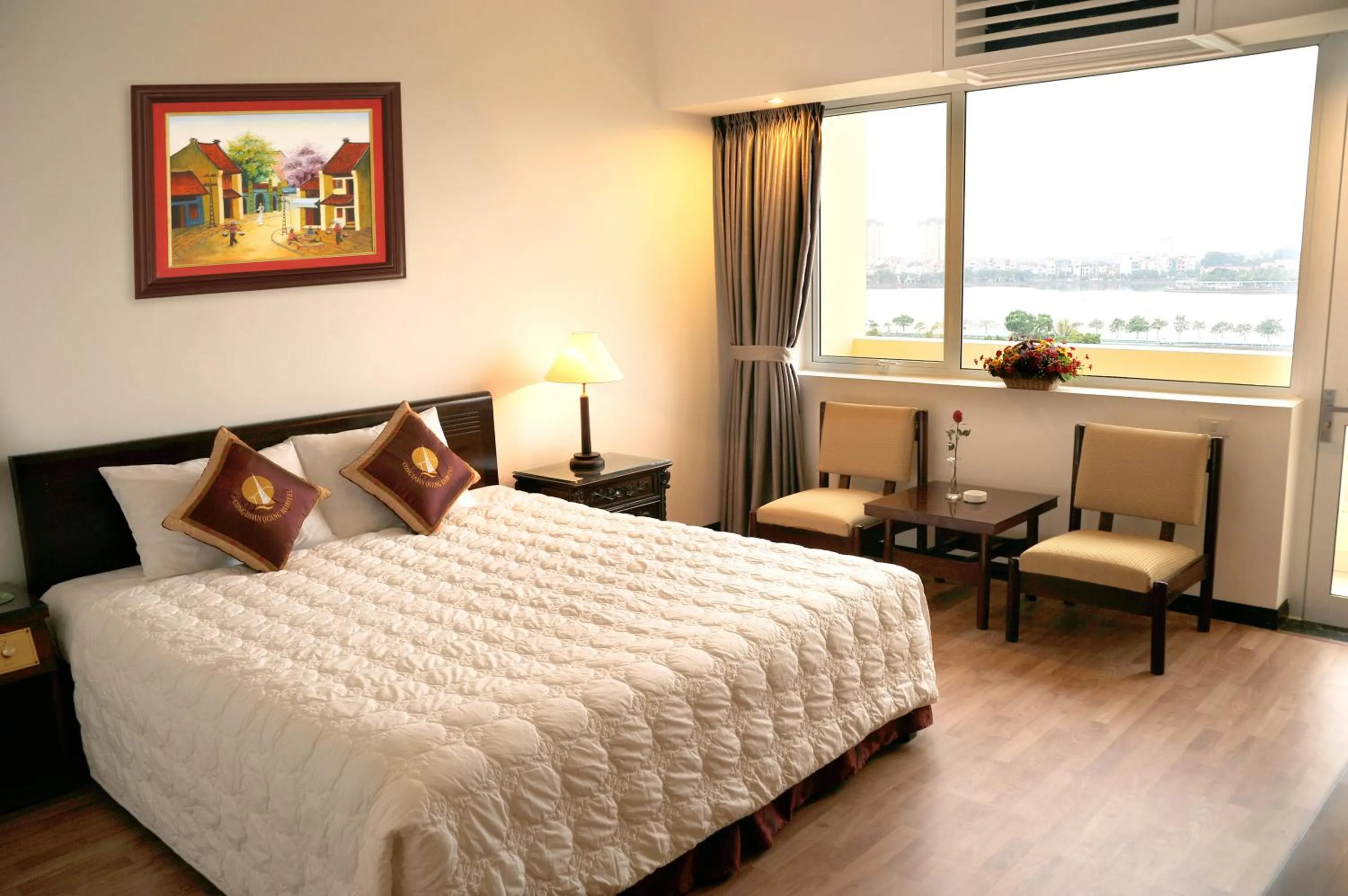 Bedroom, Bed in Khách sạn Công Đoàn Quảng Bá