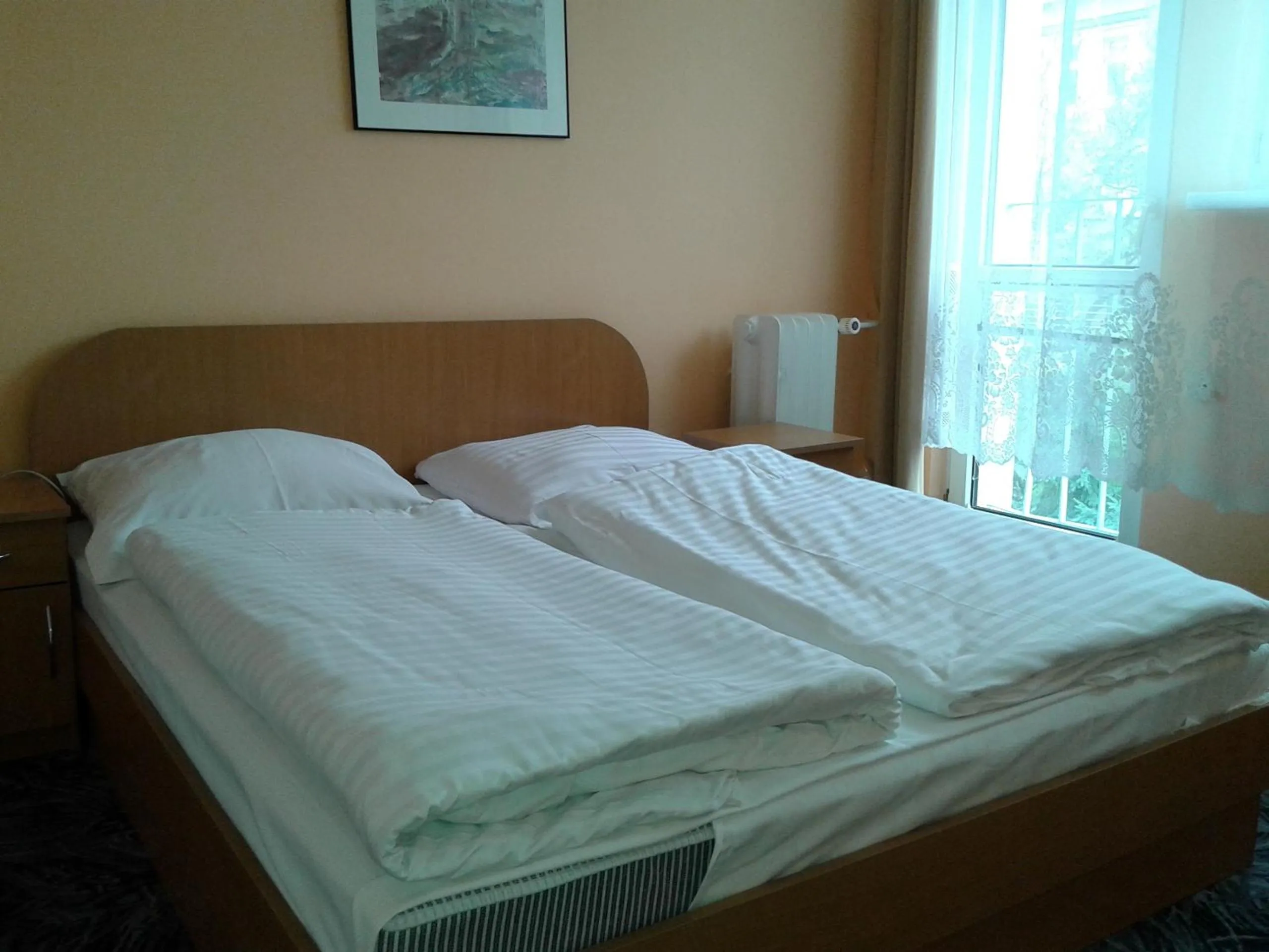 Bed in Hostel Refleks