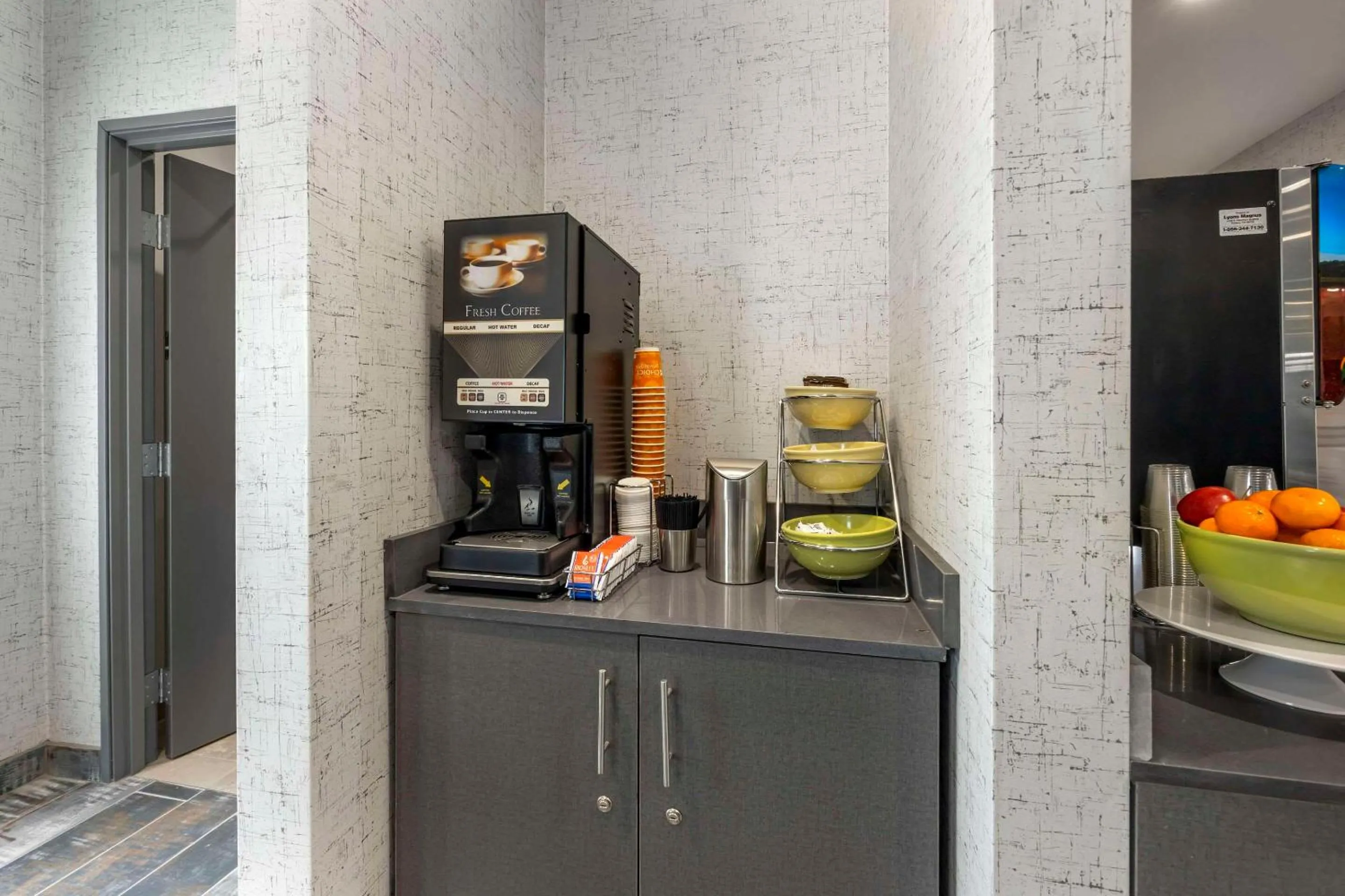 Breakfast in Quality Inn & Suites Joelton - Nashville