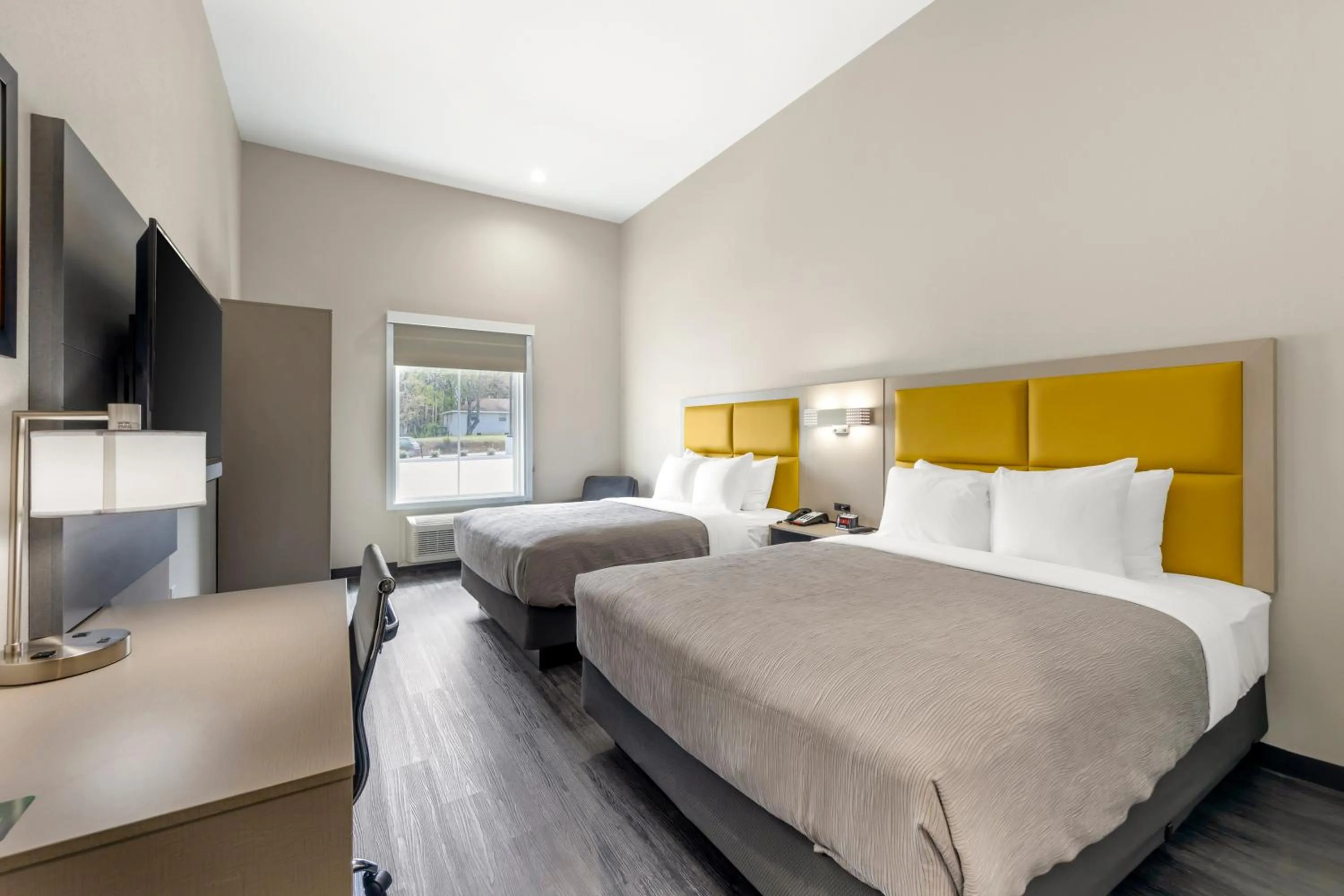 Photo of the whole room, Bed in Quality Inn & Suites Joelton - Nashville