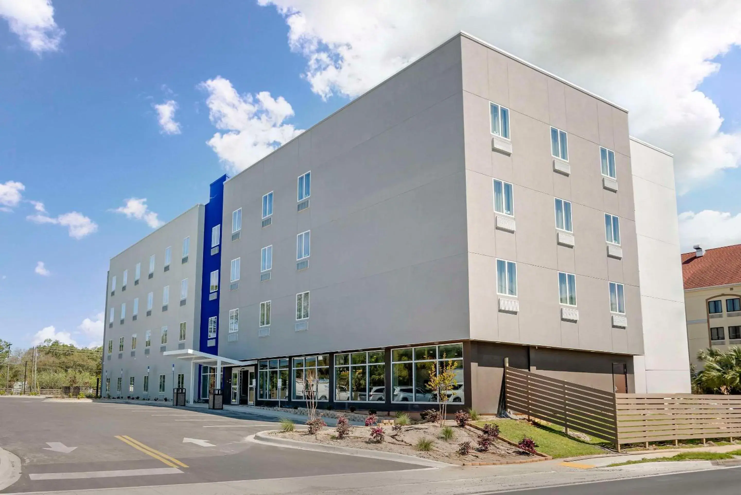 Property building in Sleep Inn & Suites Fort Walton Beach - Destin West Property building in Sleep Inn & Suites Fort Walton Beach - Destin West