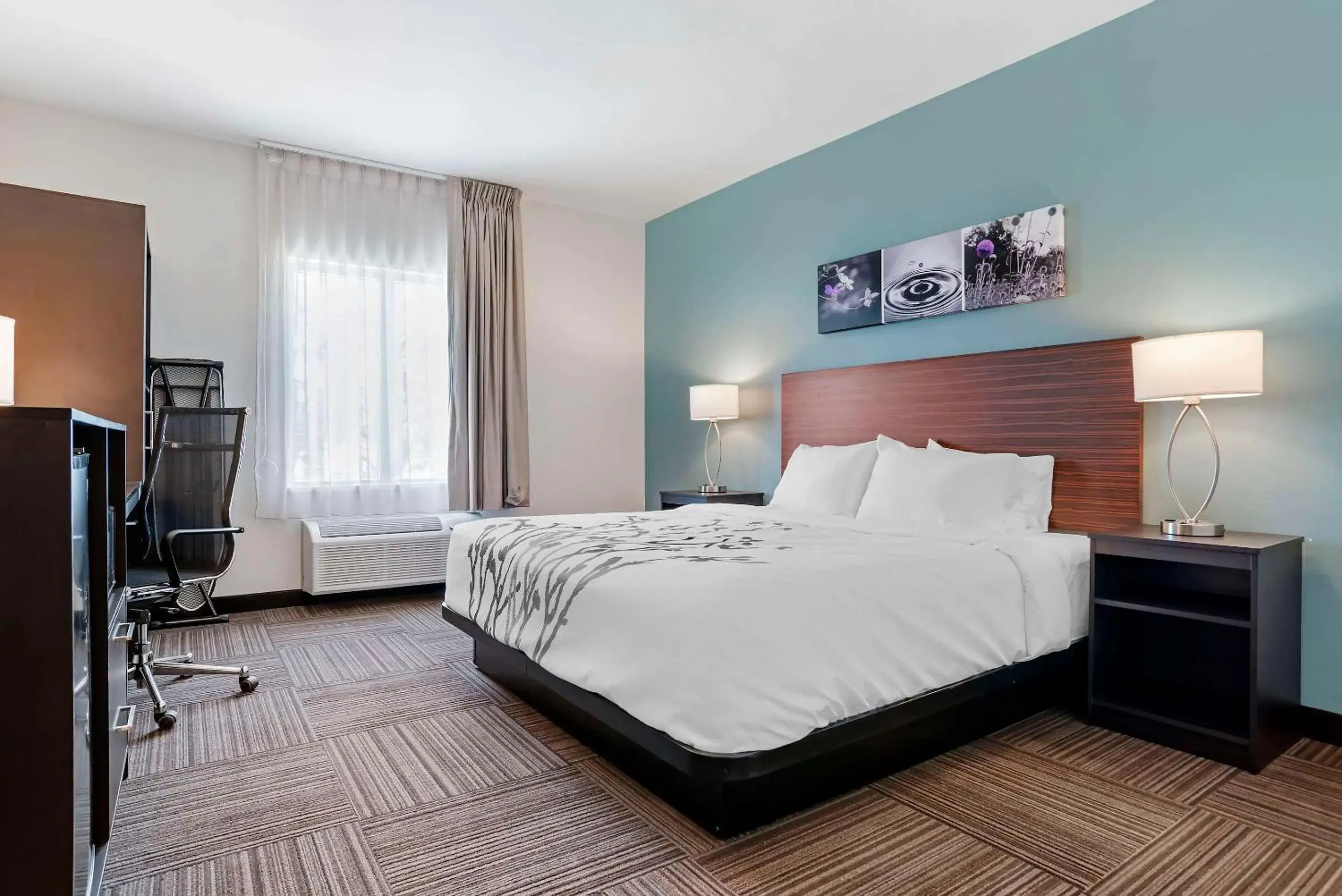 Bedroom, Bed in Sleep Inn & Suites Fort Walton Beach - Destin West Bedroom, Bed in Sleep Inn & Suites Fort Walton Beach - Destin West