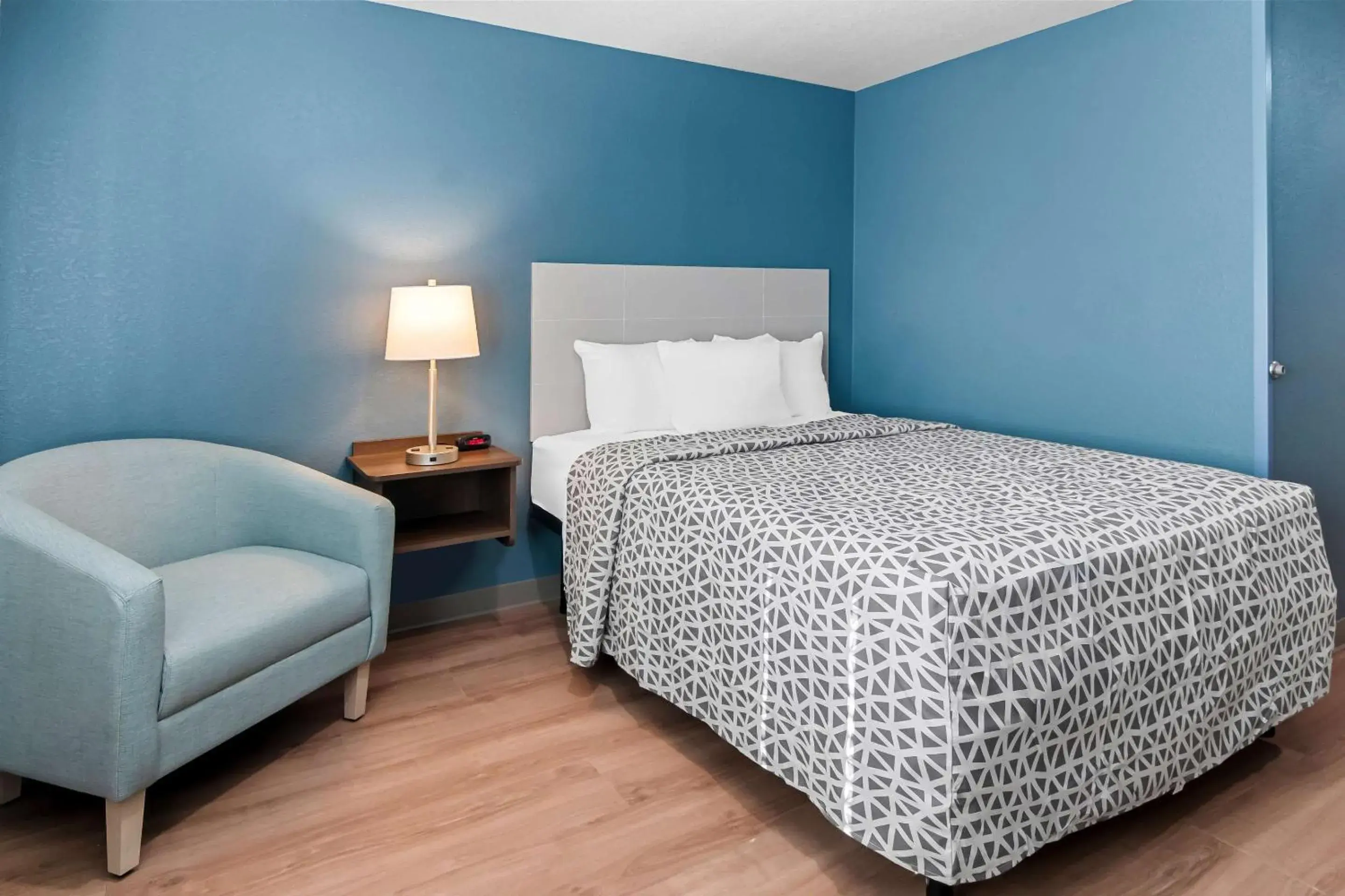 Queen Suite - Disability Access/Non Smoking in WoodSpring Suites Waco South Queen Suite - Disability Access/Non Smoking in WoodSpring Suites Waco South