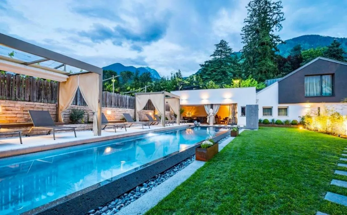 Swimming pool in Merangardenvilla adults only