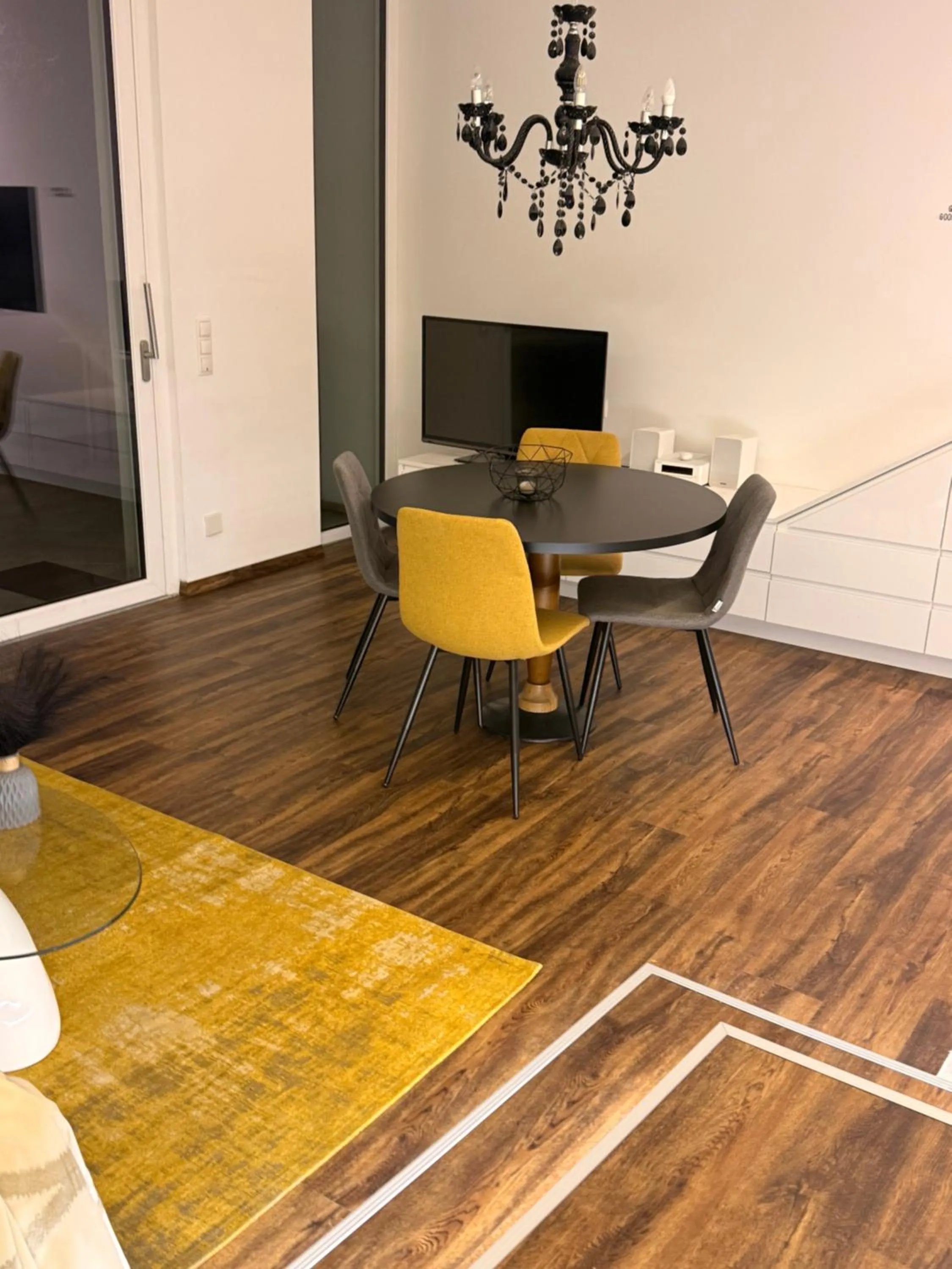 Merangardenvilla adults only