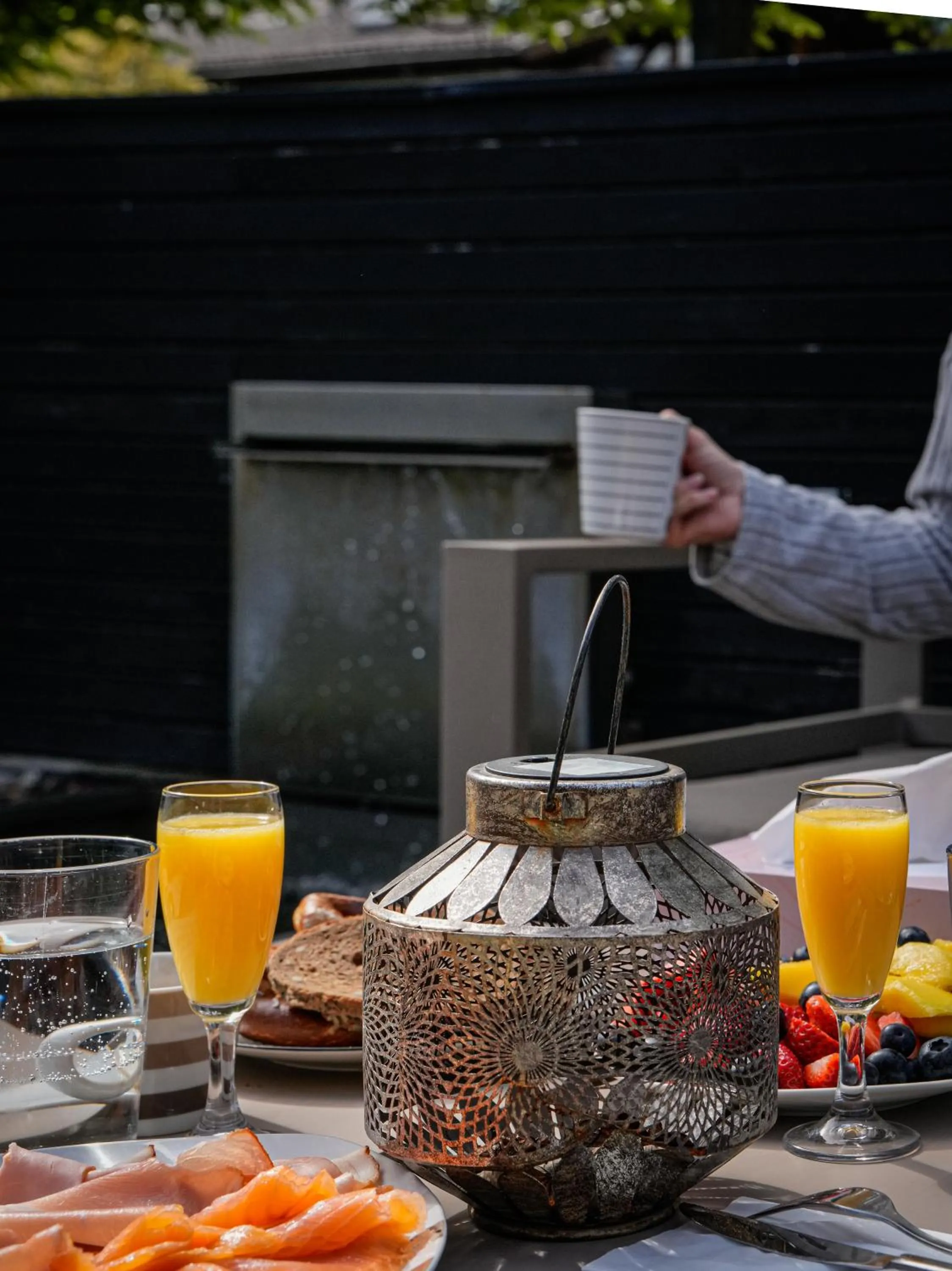 Merangardenvilla adults only