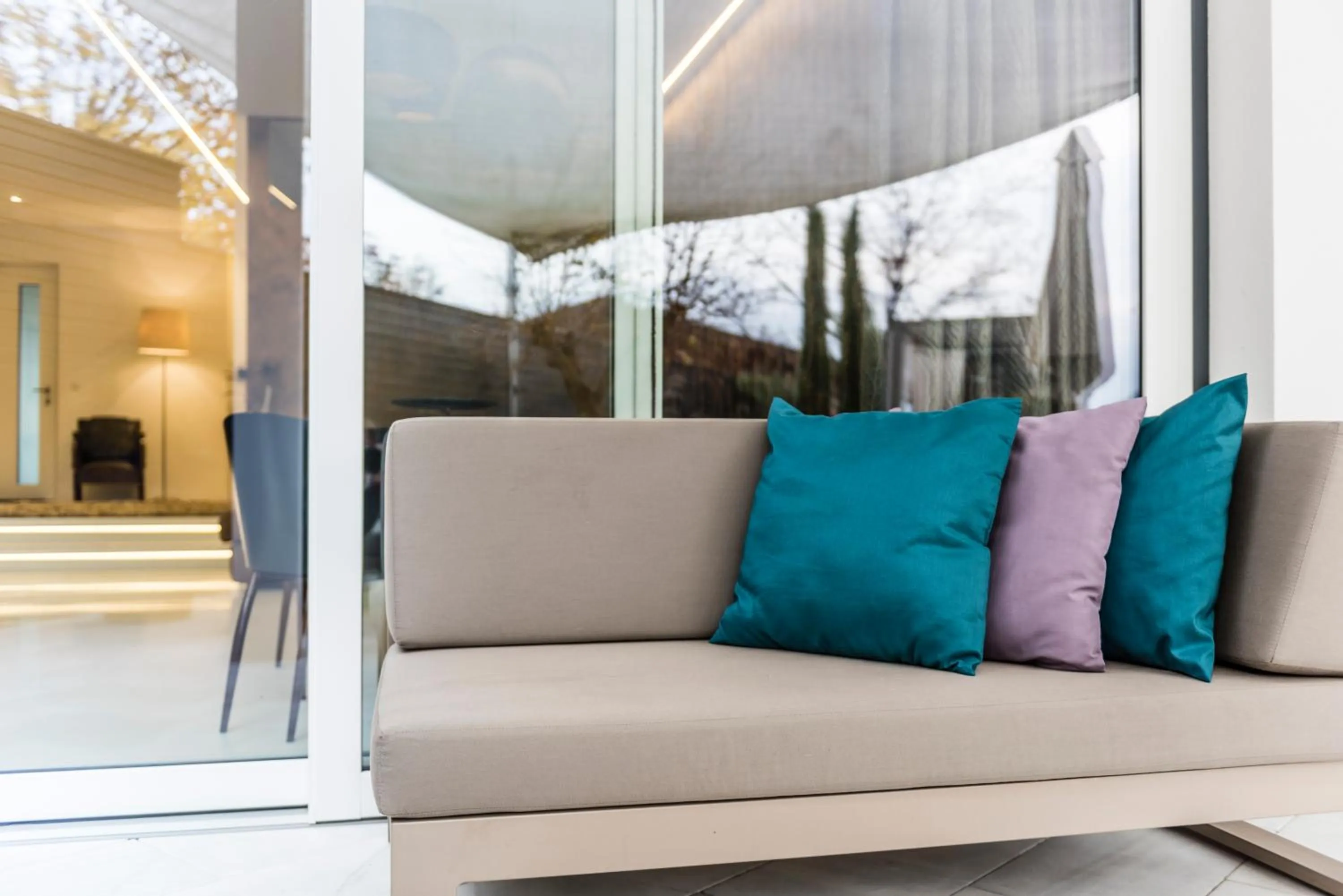 Merangardenvilla adults only