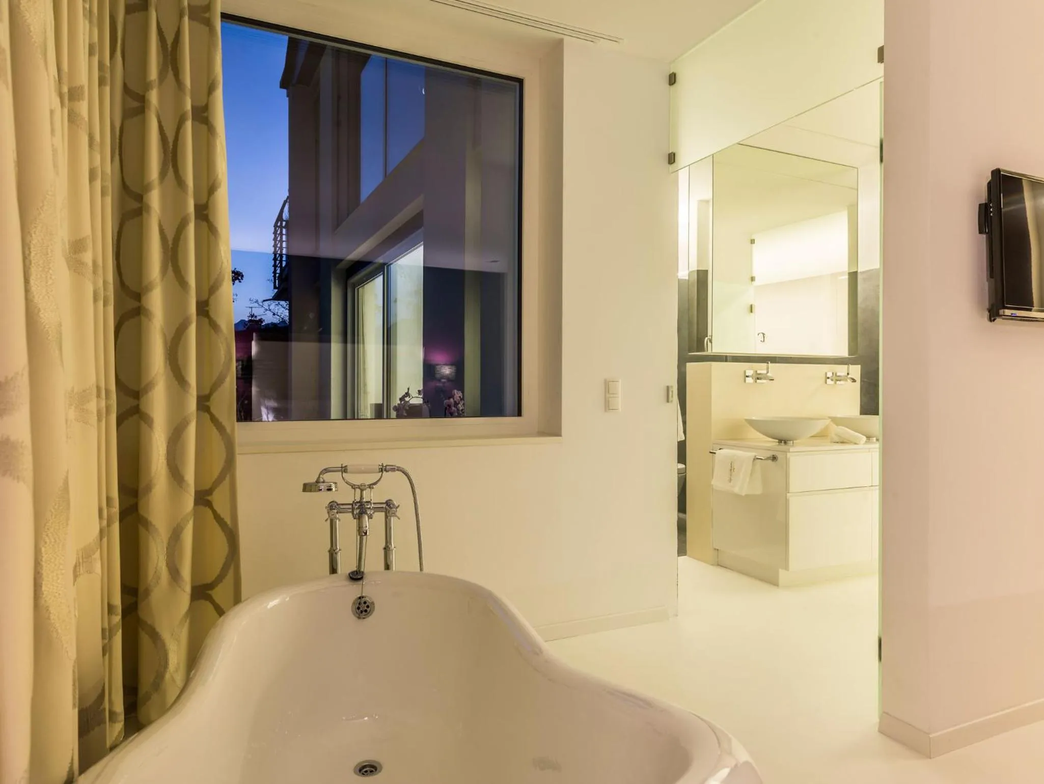 Bathroom in Merangardenvilla adults only