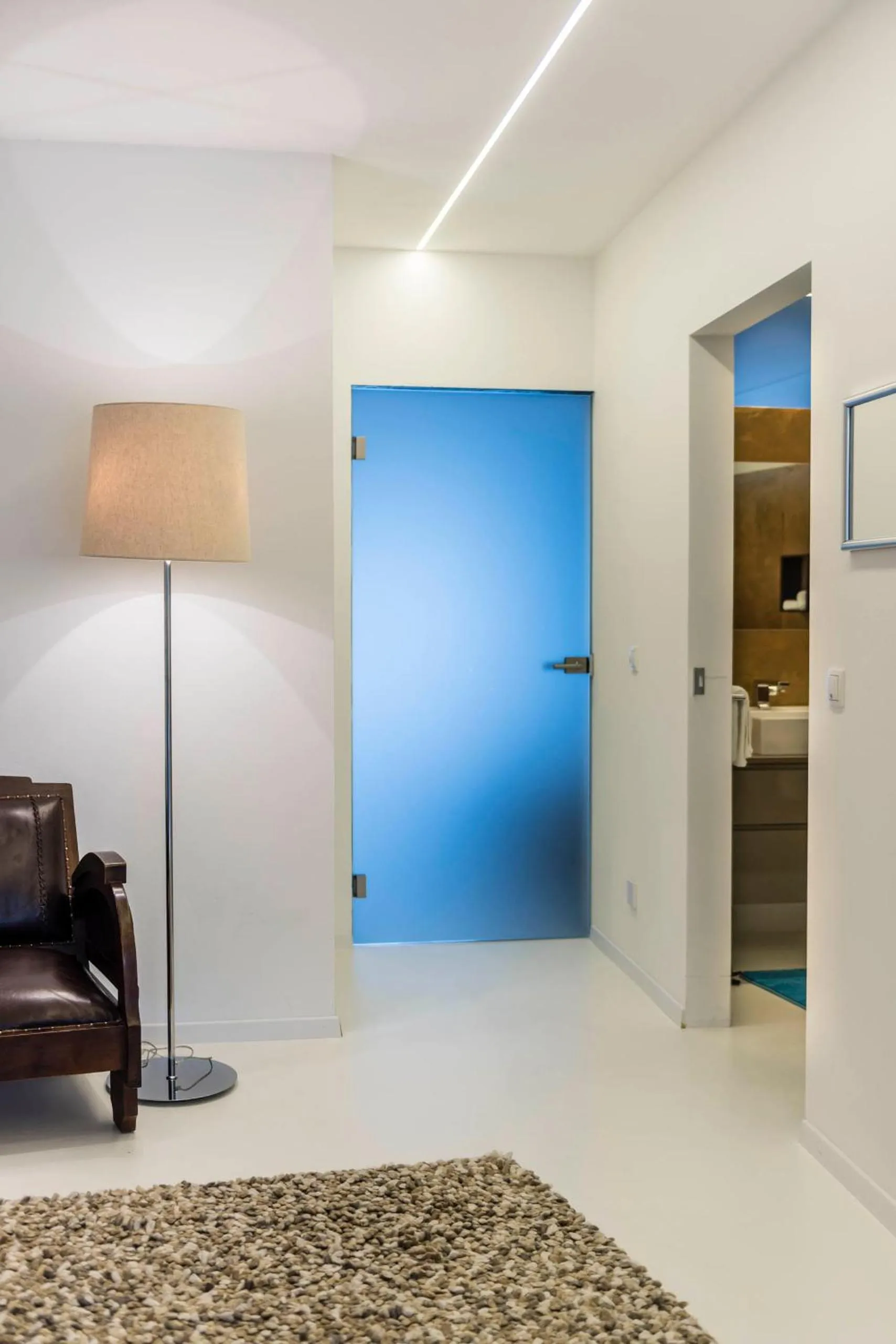 Merangardenvilla adults only