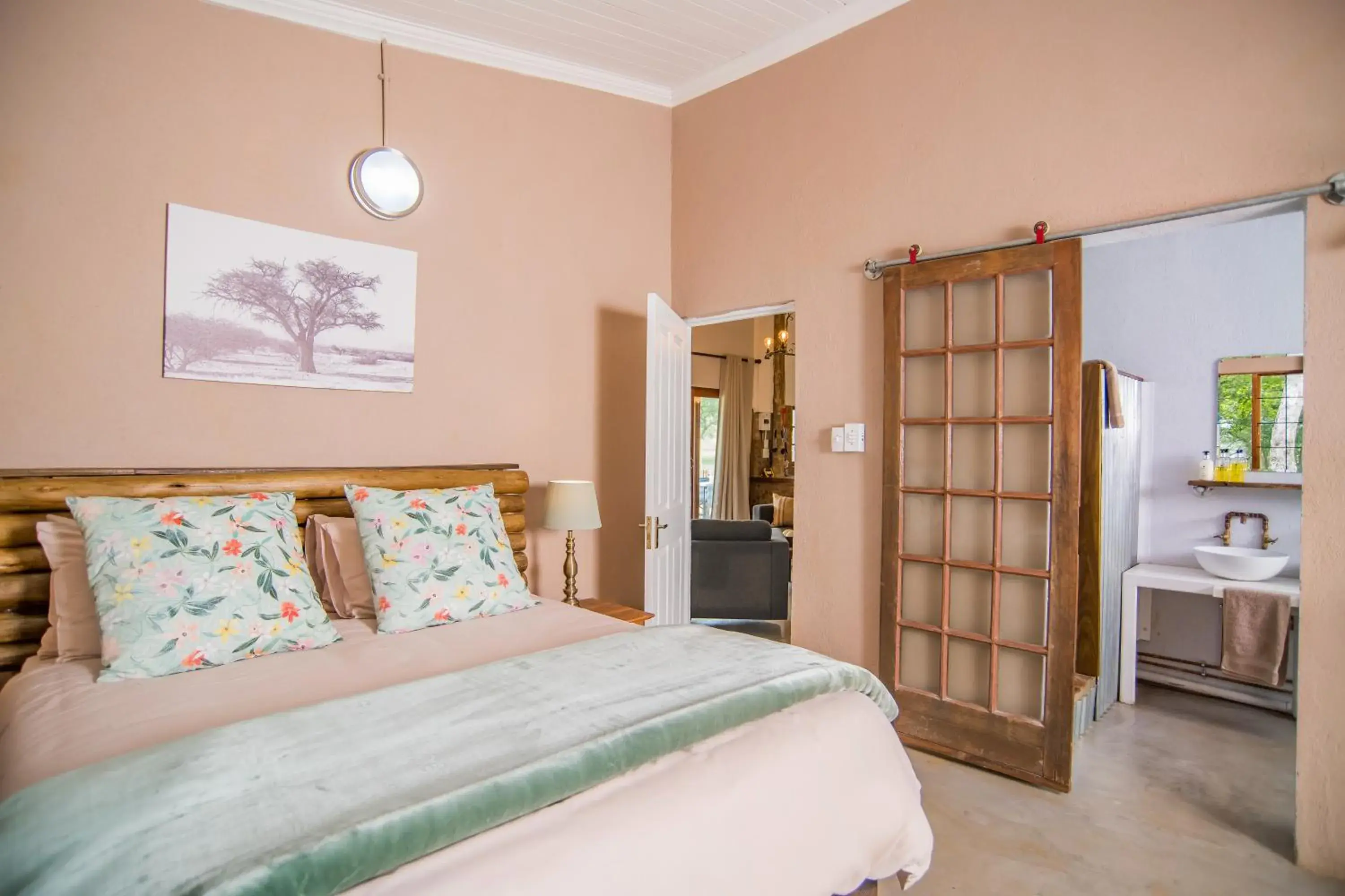 Bedroom, Bed in Caracal Lodge Bedroom, Bed in Caracal Lodge