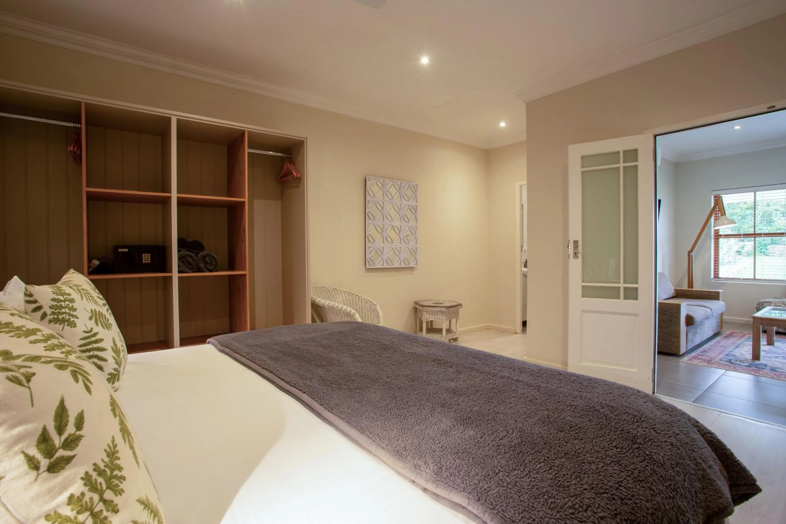 Bedroom, Bed in Raptor Rise Farm