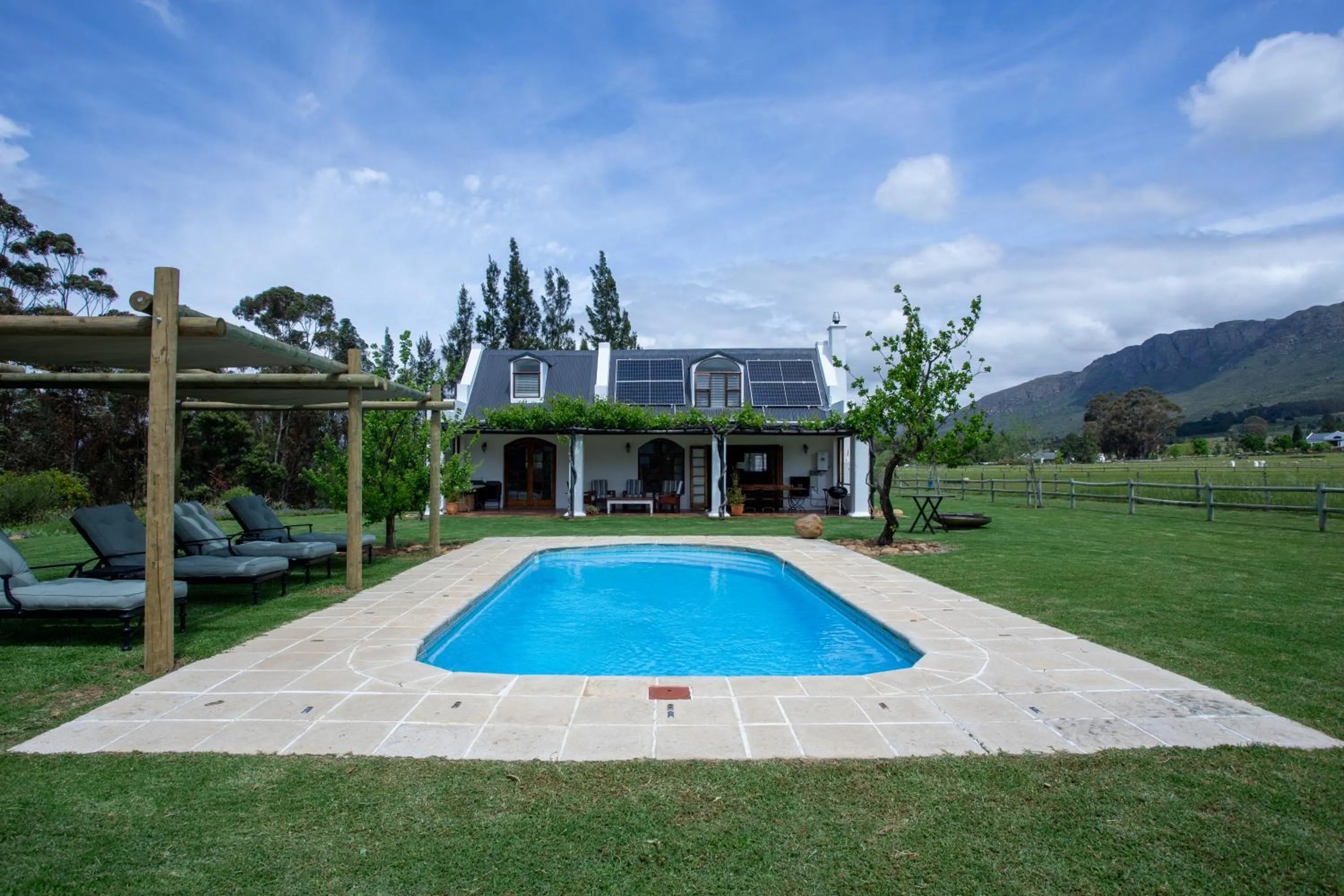 Property building in Raptor Rise Farm