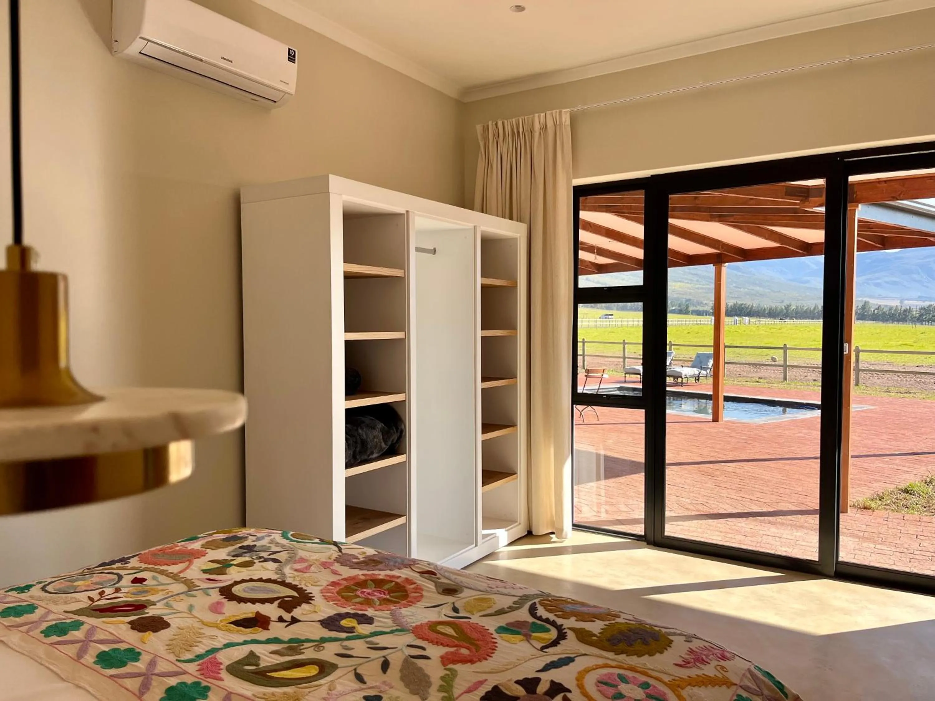 Bedroom, Bed in Raptor Rise Farm