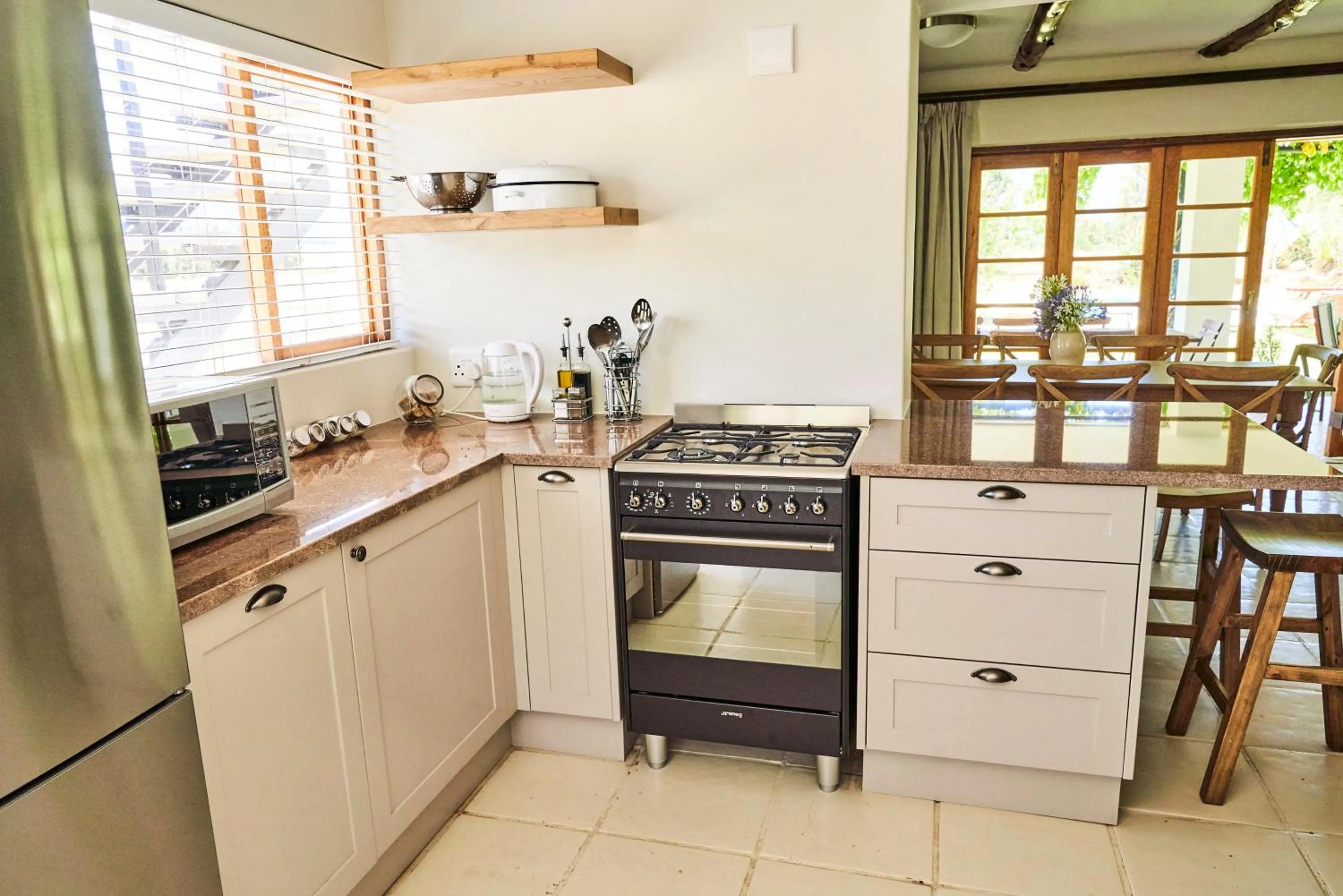 Kitchen or kitchenette in Raptor Rise Farm