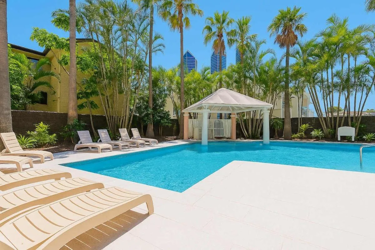 Ocean View Studio Apartment Surfers Paradise - Free Parking