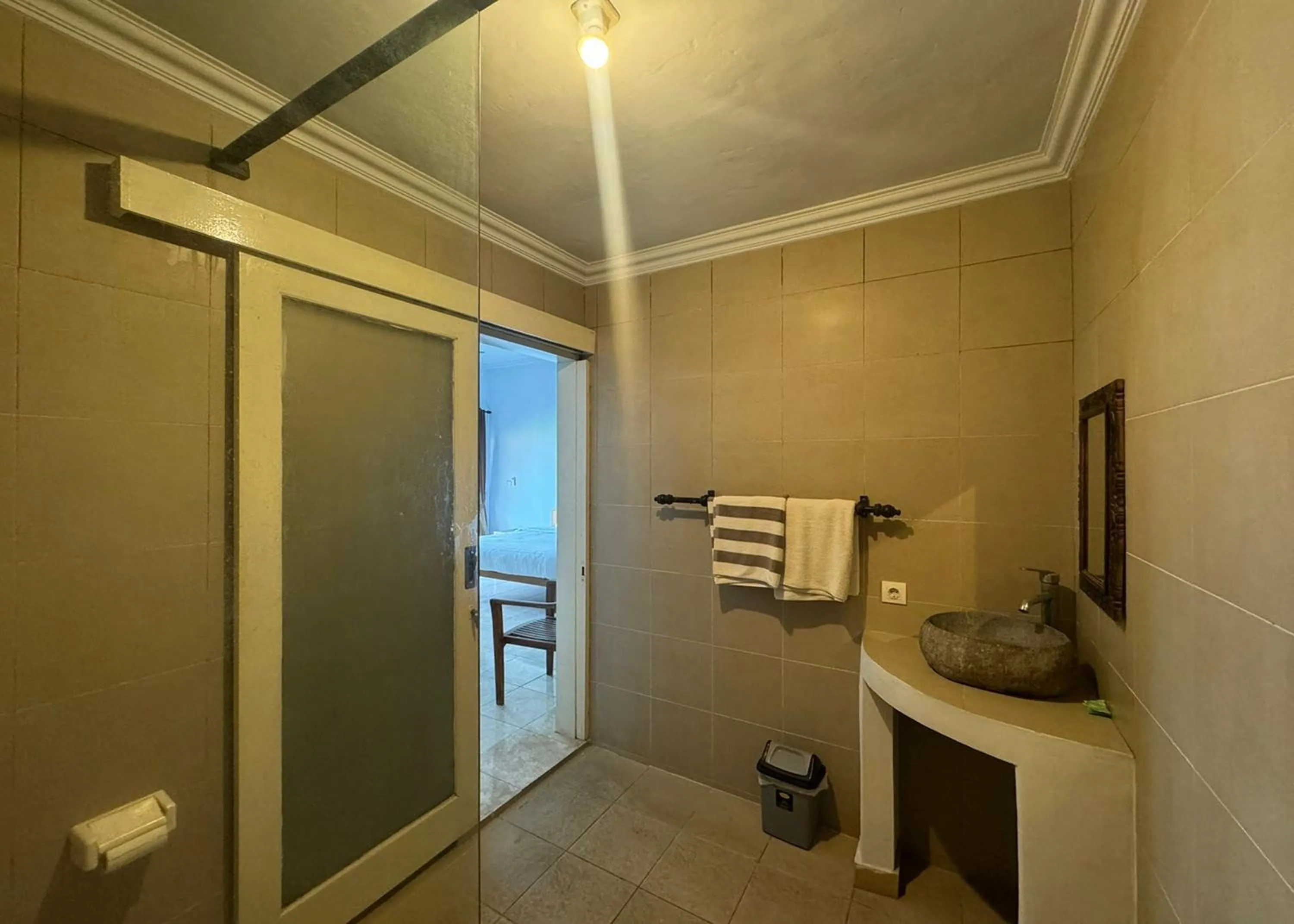 Bathroom in Rama - Laksmi Guesthouse