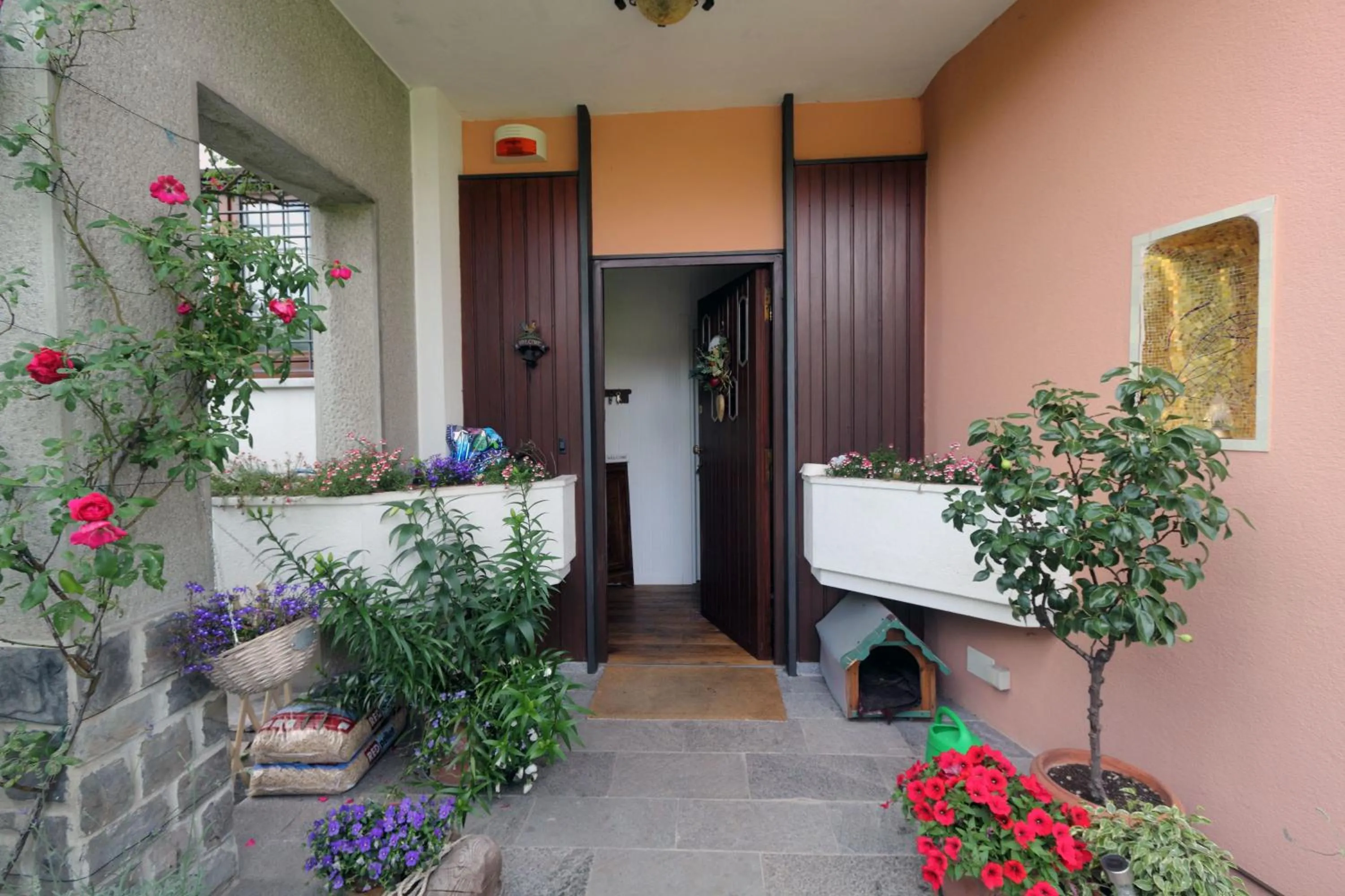 Facade/entrance in B&B dei Laghi