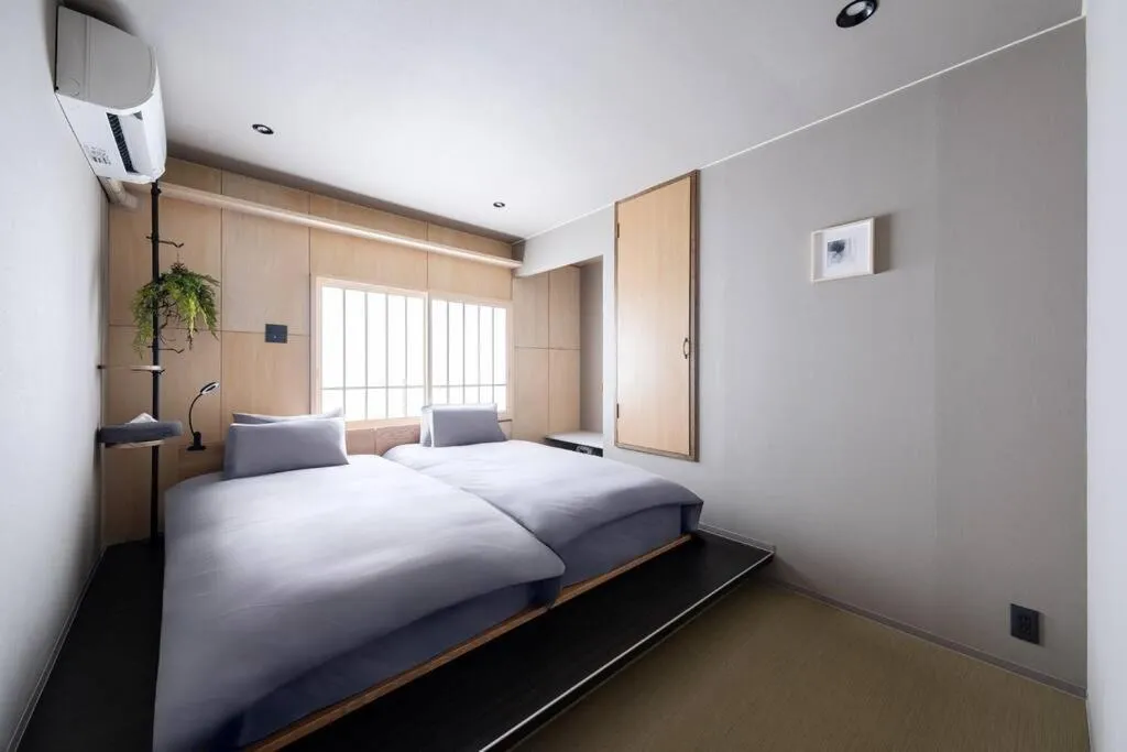 Bed in THE CELESTIAL